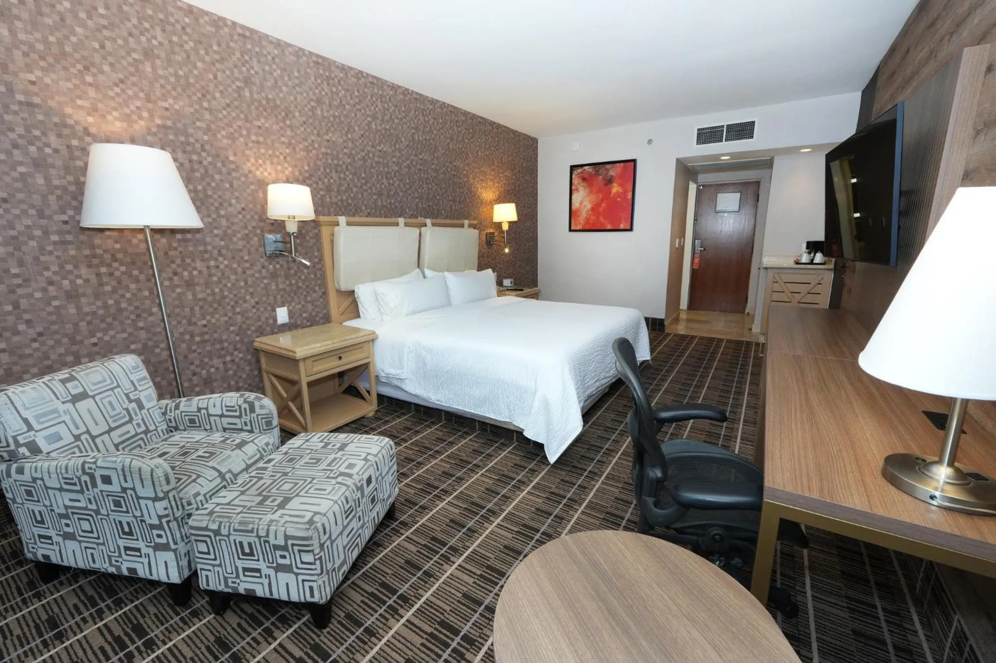 Photo of the whole room, Bed in Holiday Inn Queretaro Centro Historico by IHG