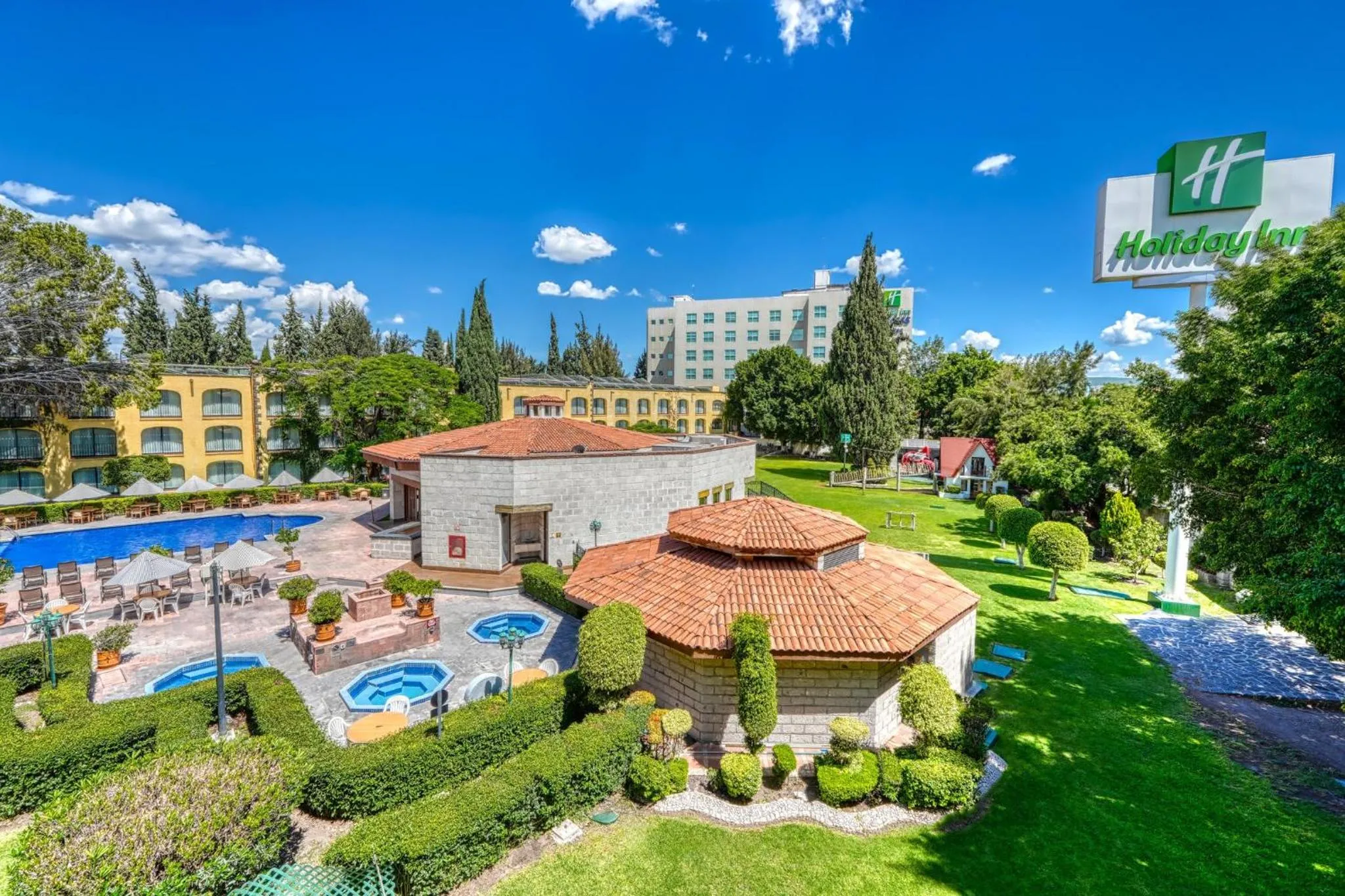Swimming pool in Holiday Inn Queretaro Centro Historico by IHG