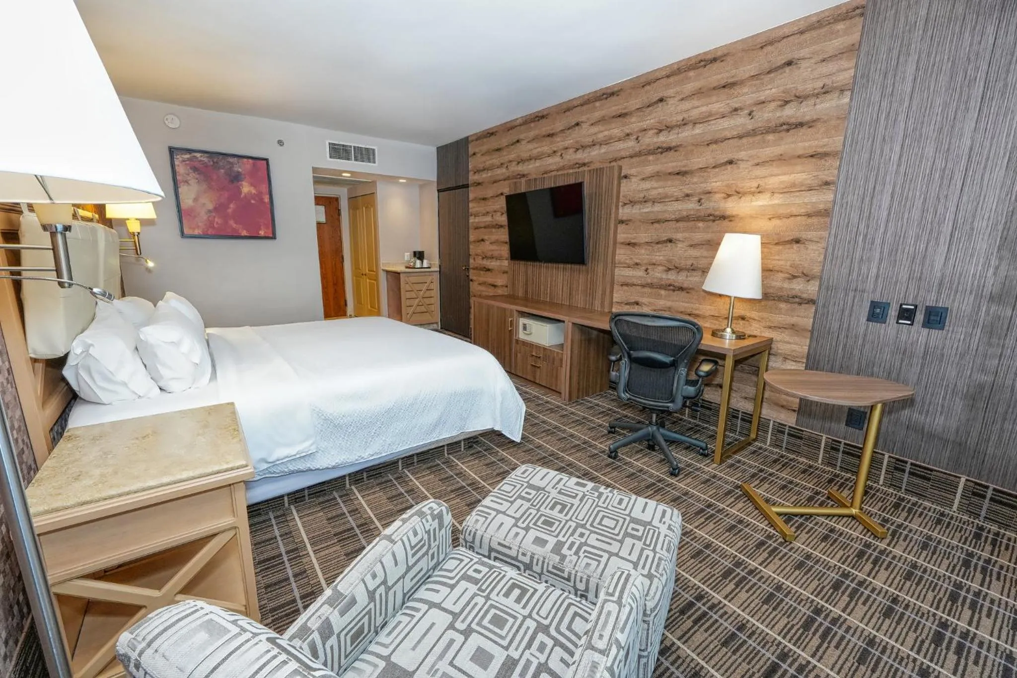 Photo of the whole room, Bed in Holiday Inn Queretaro Centro Historico by IHG