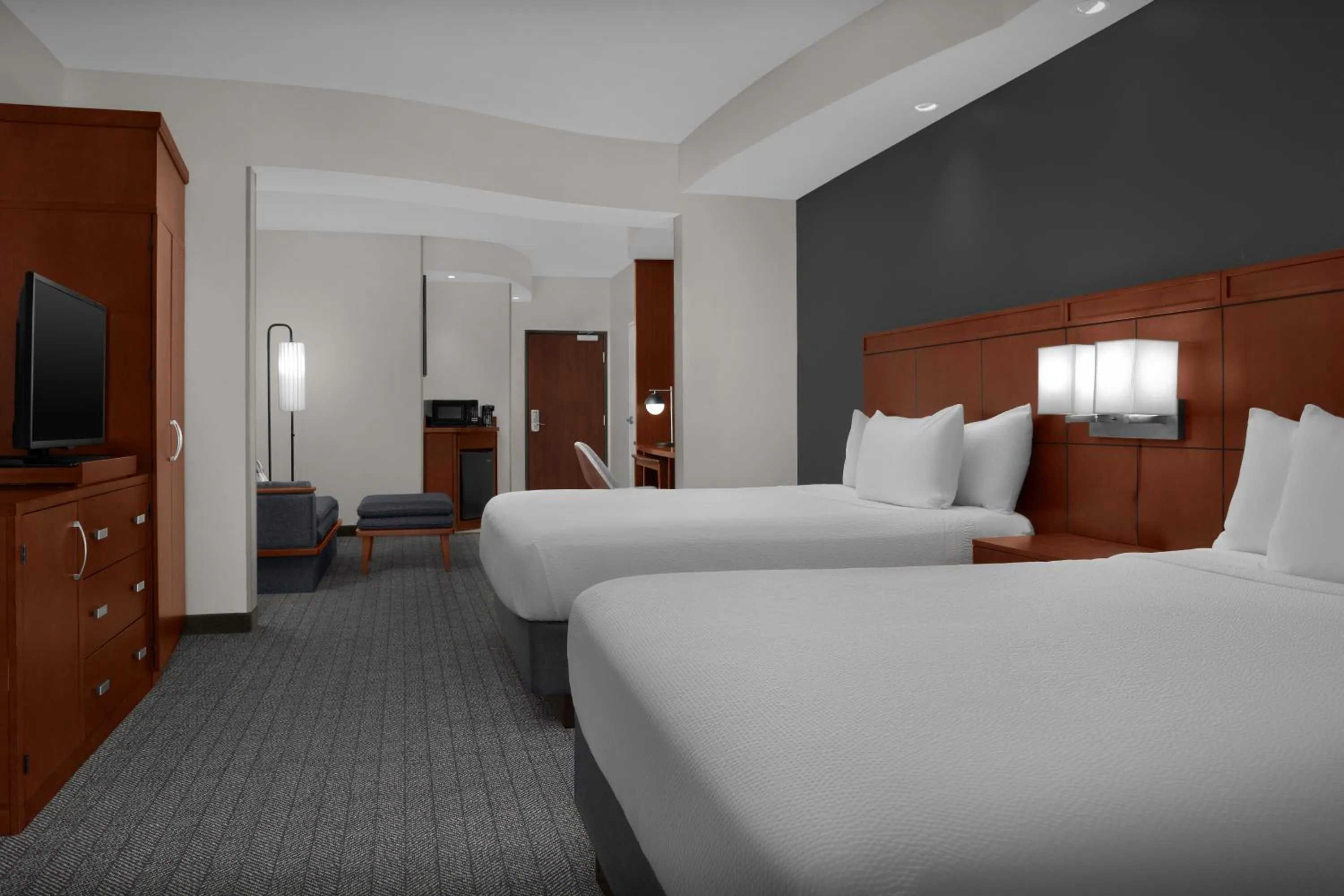 Photo of the whole room, Bed in Courtyard by Marriott San Antonio SeaWorld Westover Hills