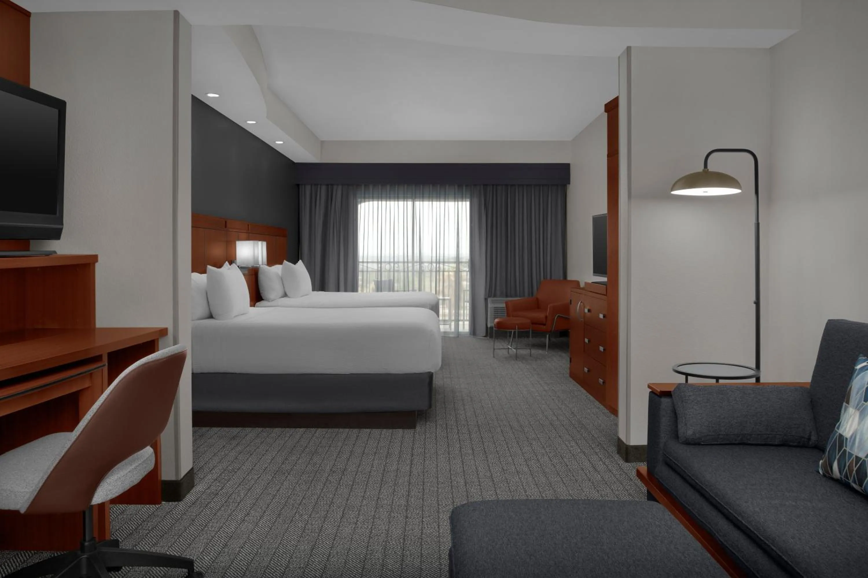 Photo of the whole room, Bed in Courtyard by Marriott San Antonio SeaWorld Westover Hills