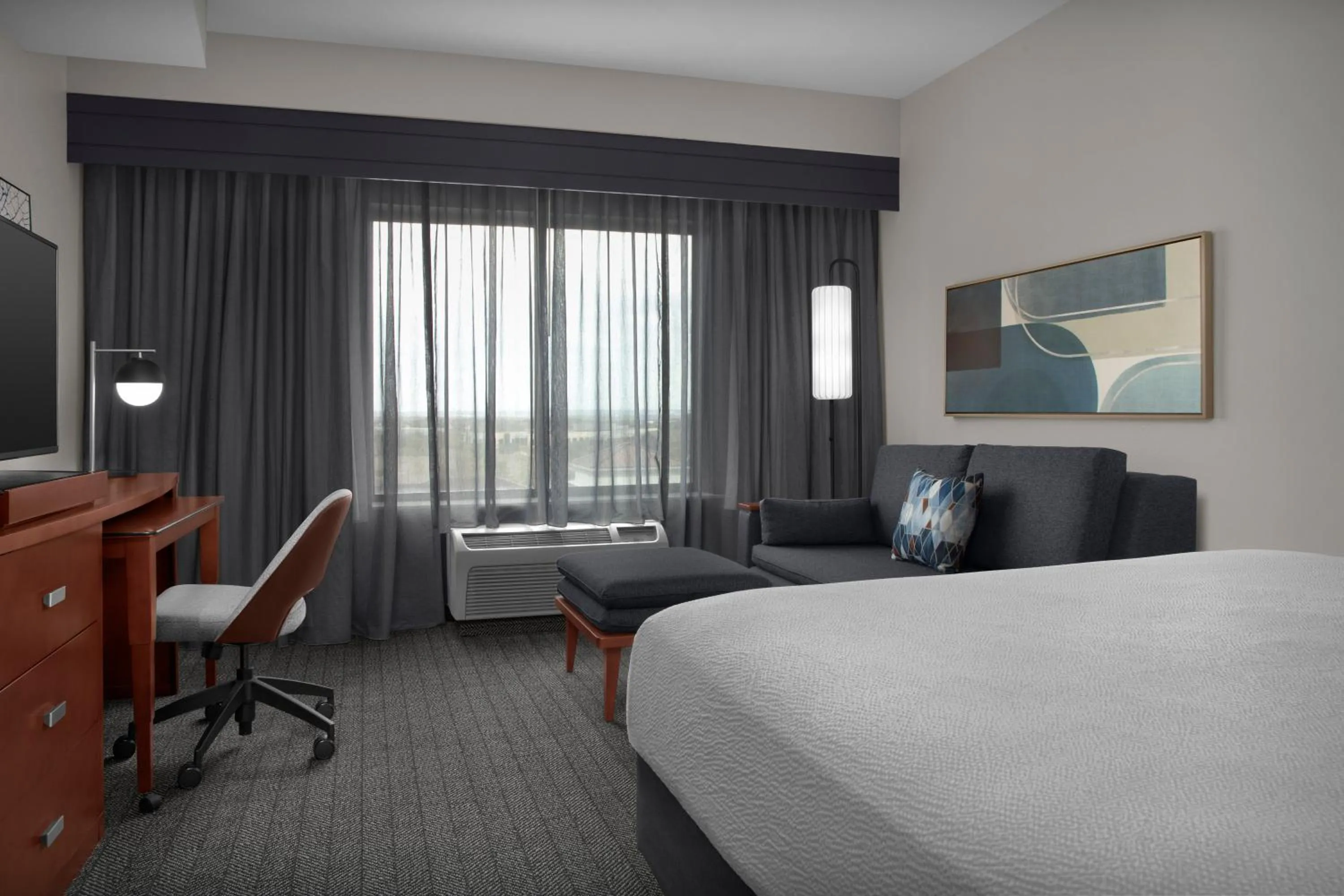 Photo of the whole room, Bed in Courtyard by Marriott San Antonio SeaWorld Westover Hills