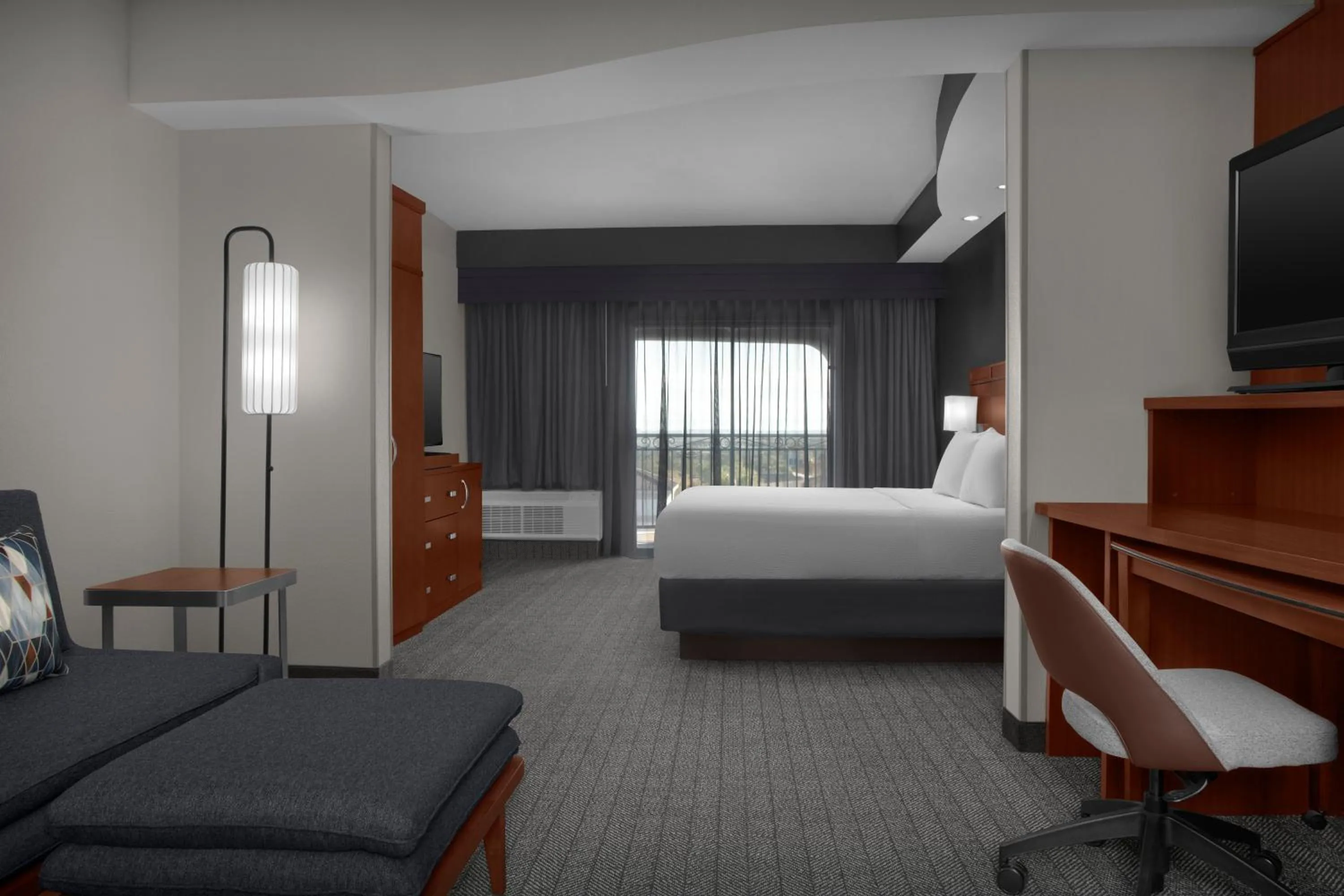 Photo of the whole room, Bed in Courtyard by Marriott San Antonio SeaWorld Westover Hills