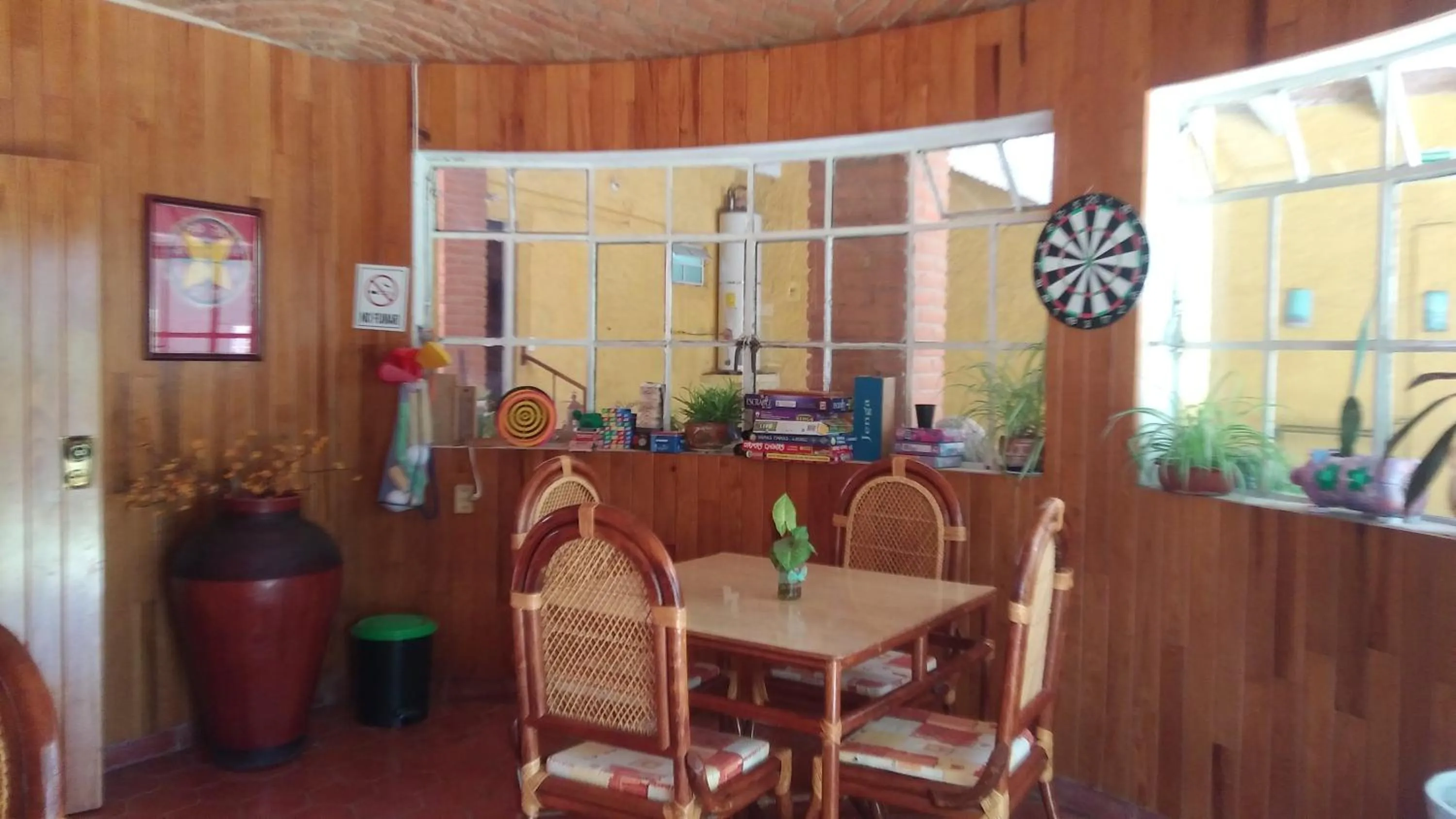 Game Room, Restaurant/Places to Eat in Hotel Elohim by Rotamundos