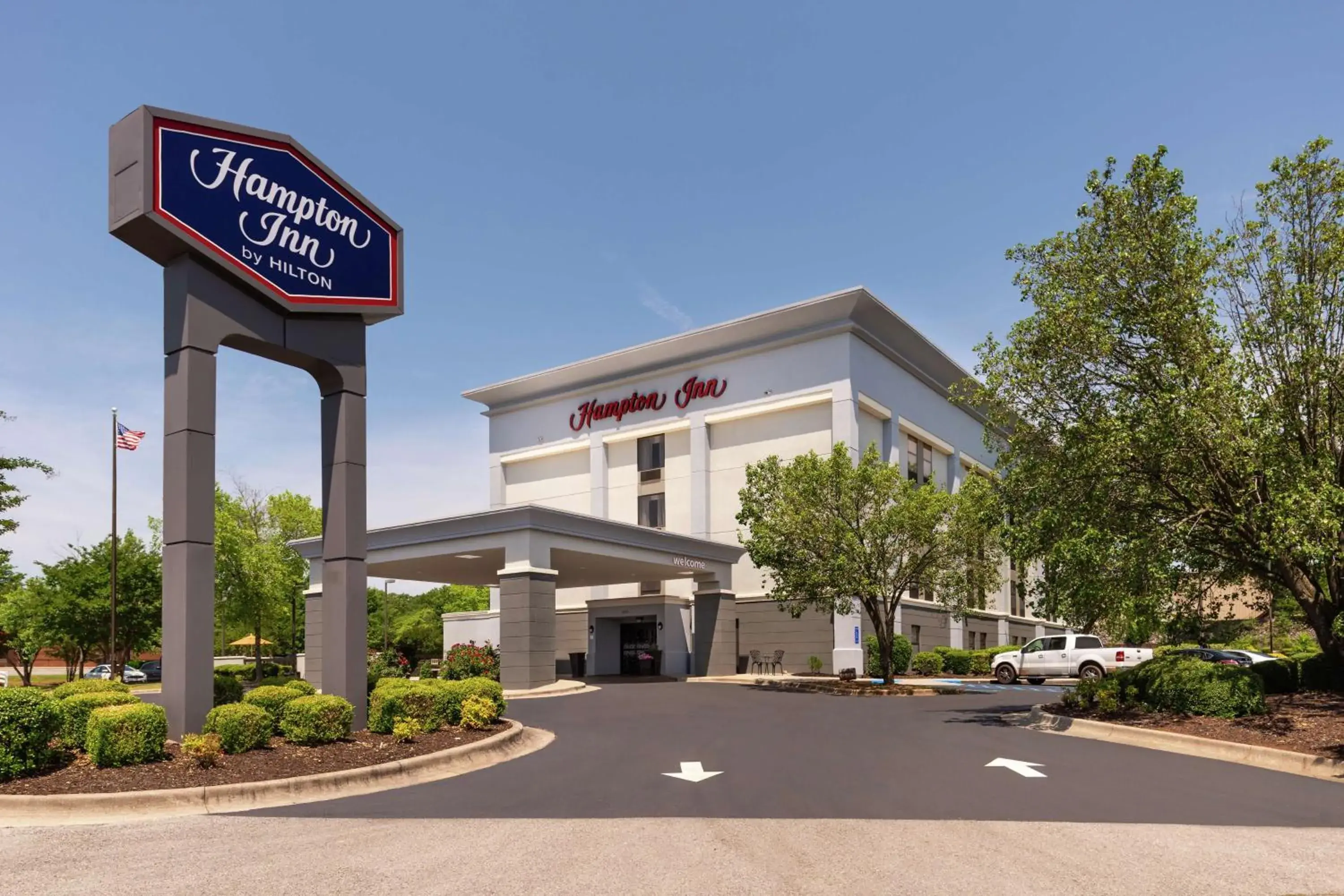 Property building in Hampton Inn Florence Midtown near University of North Alabama Property building in Hampton Inn Florence Midtown near University of North Alabama