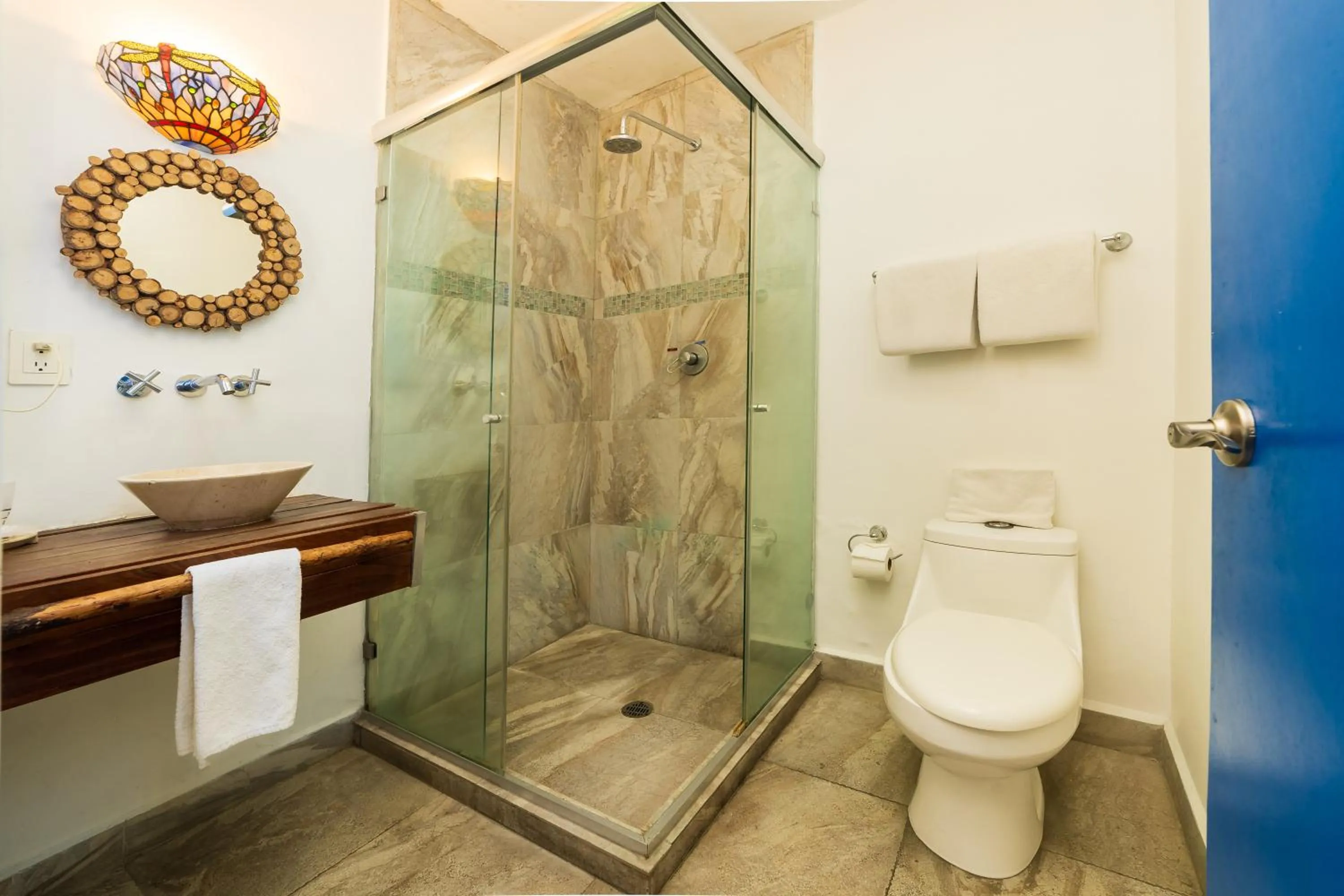 Bathroom in OYO Casa Anzures Mexico City