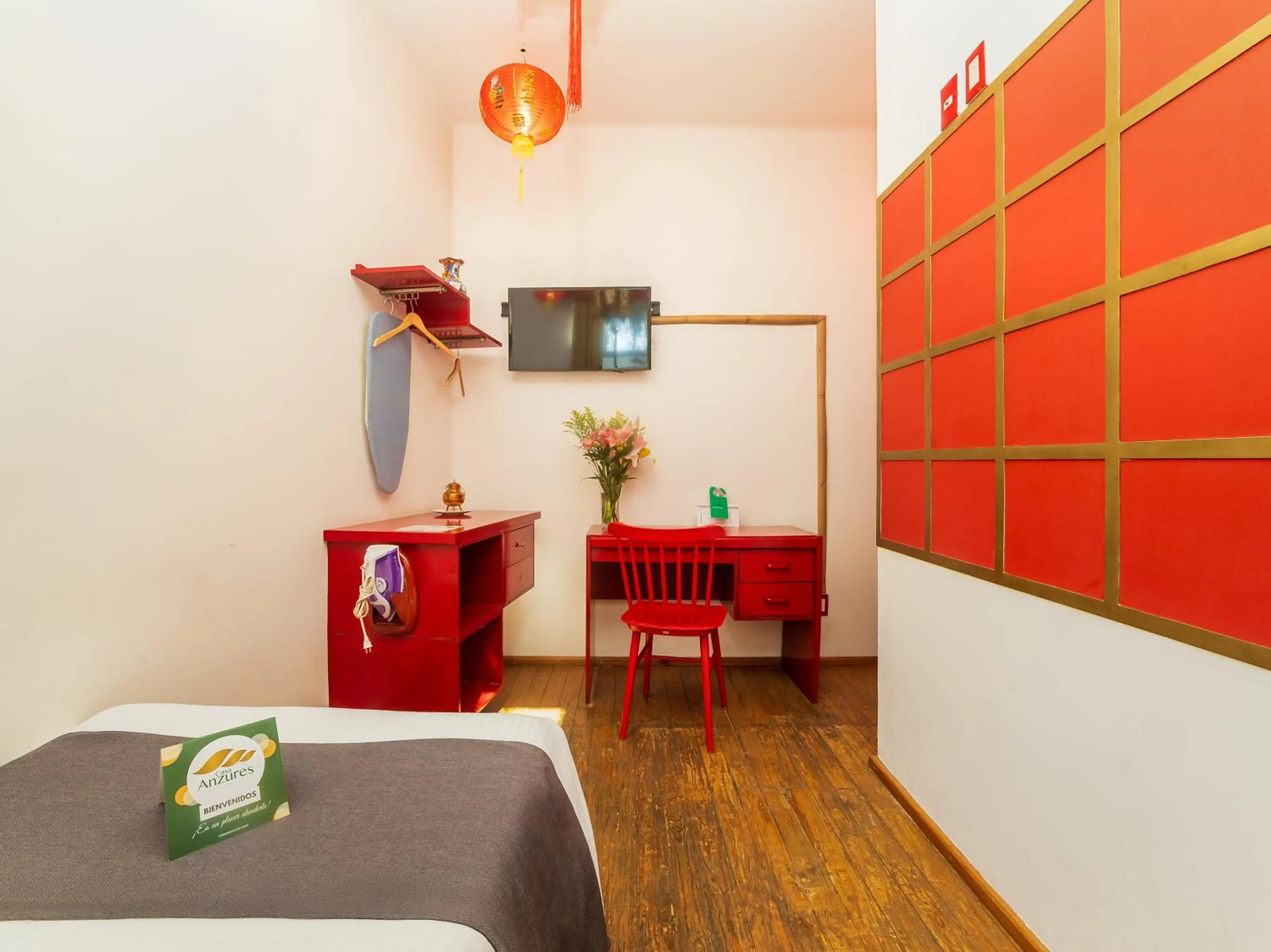 Photo of the whole room in Casa Anzures