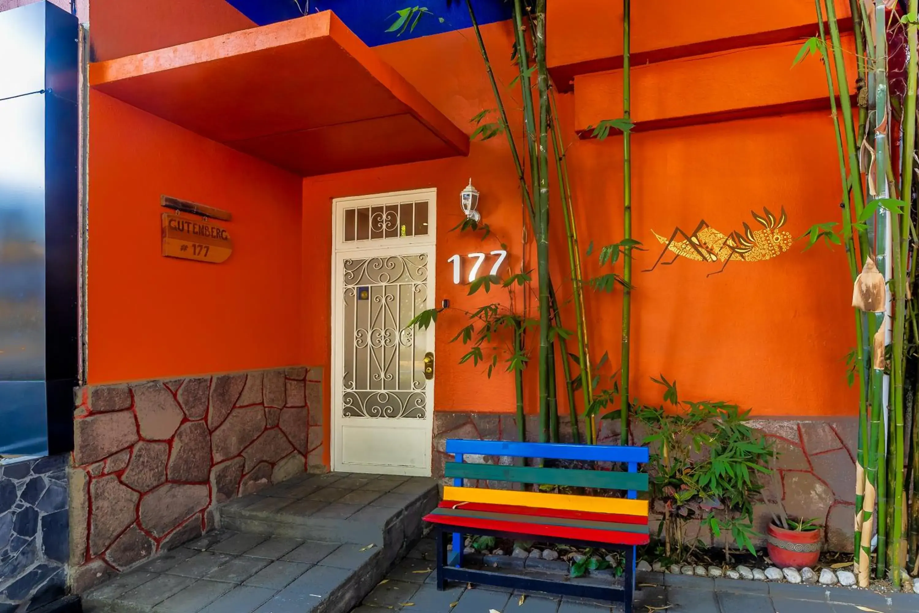 Property building in Casa Anzures Property building in Casa Anzures