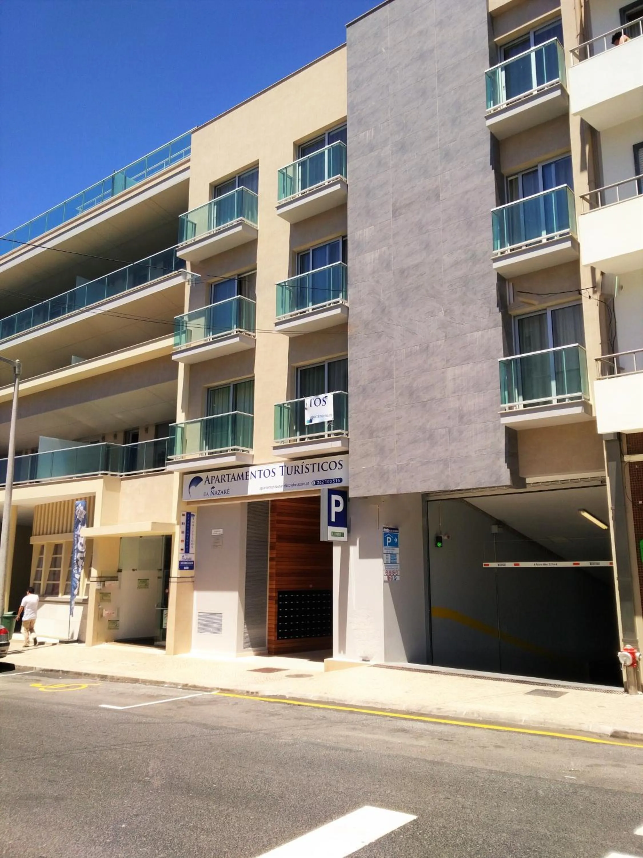Facade/entrance in Apartamentos Turisticos da Nazare