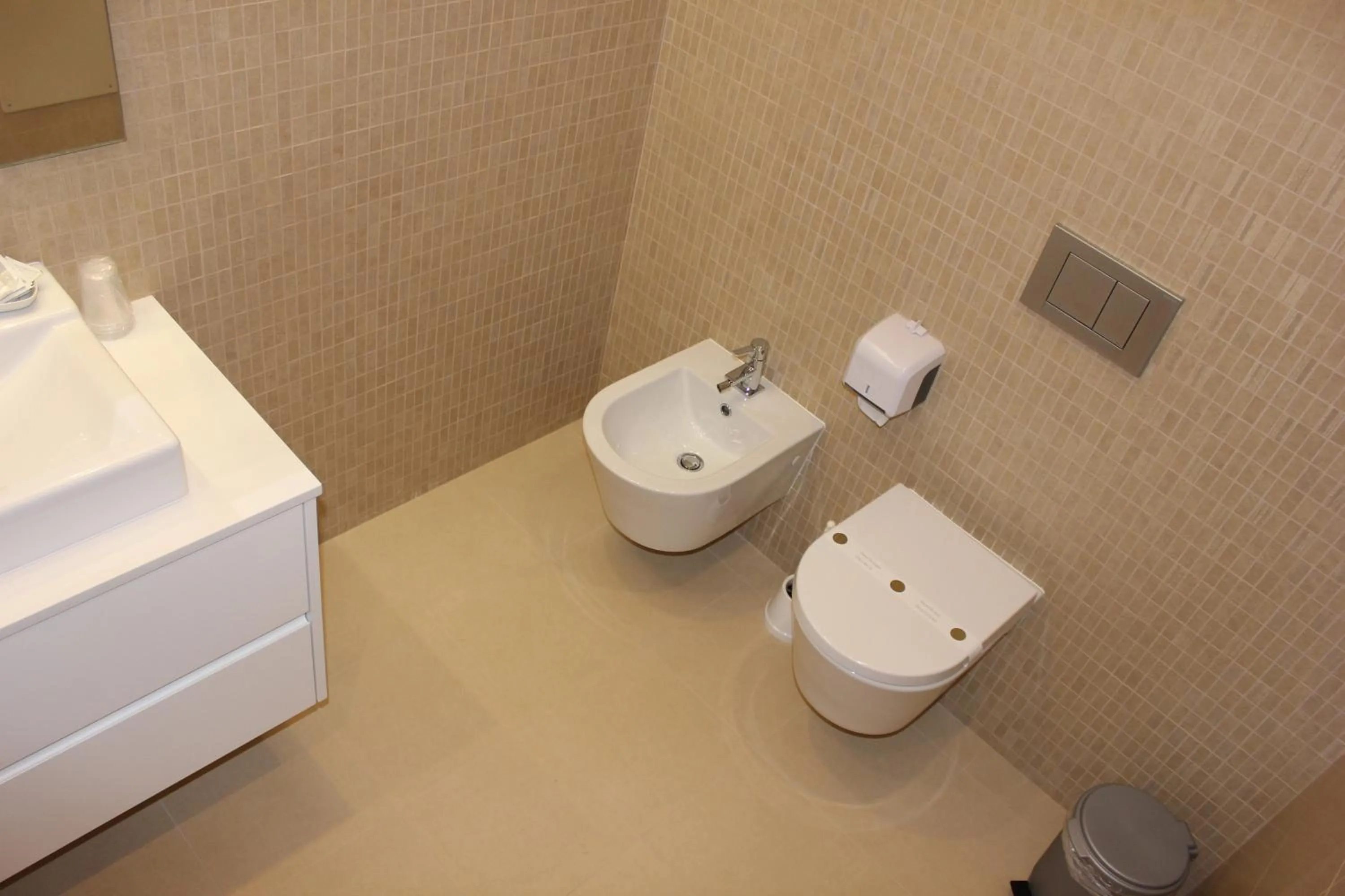 Bathroom in Apartamentos Turisticos da Nazare