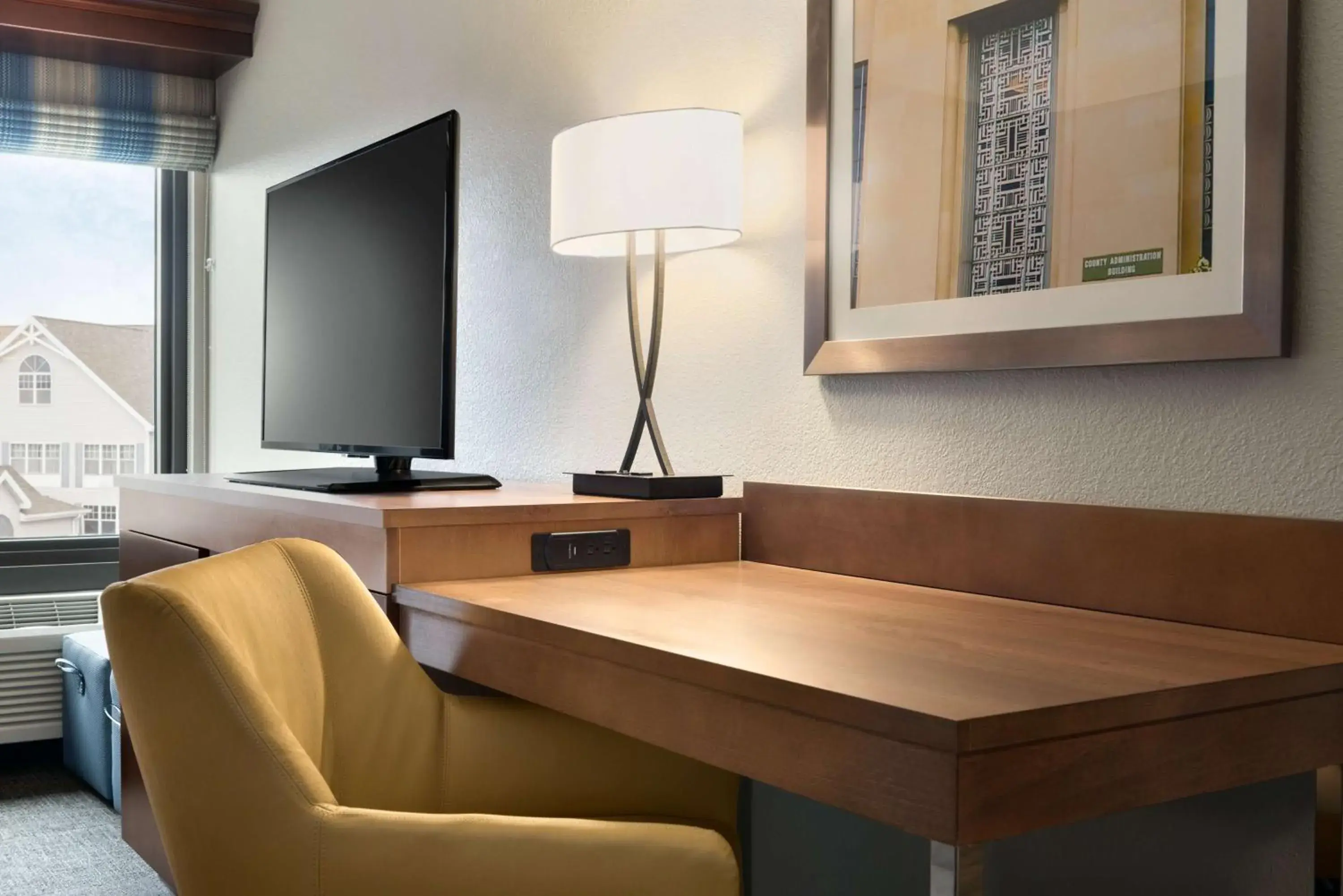 Bed in Hampton Inn Appleton-Fox River Mall Area Bed in Hampton Inn Appleton-Fox River Mall Area