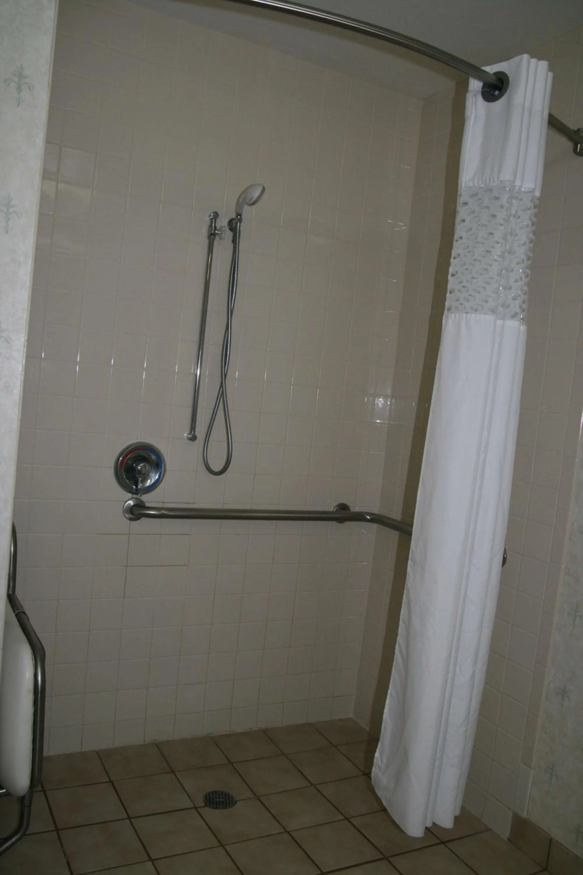 Bathroom in Hampton Inn Dyersburg