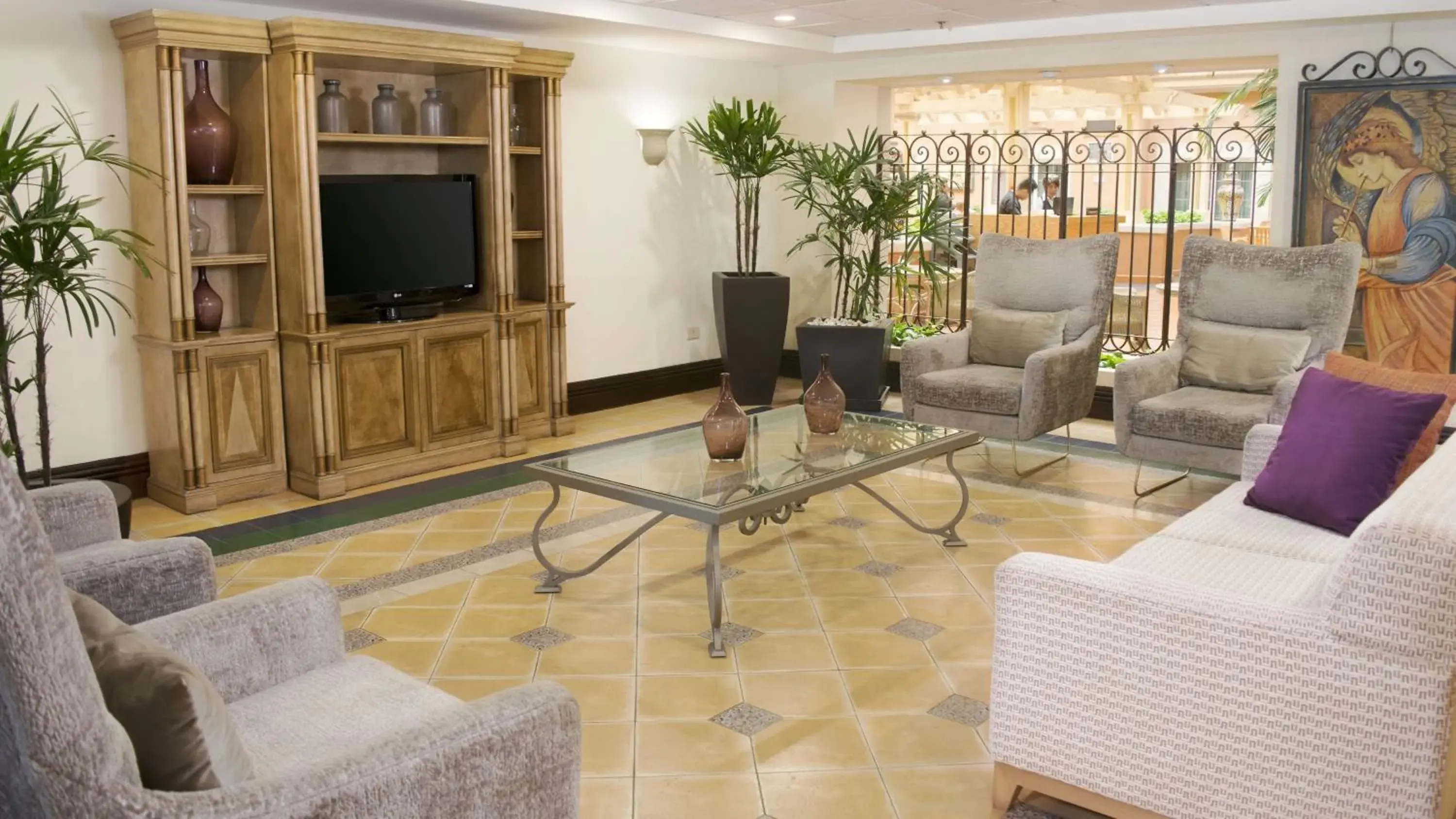 Property building in Holiday Inn Express Monterrey Galerias-San Jeronimo by IHG Property building in Holiday Inn Express Monterrey Galerias-San Jeronimo by IHG