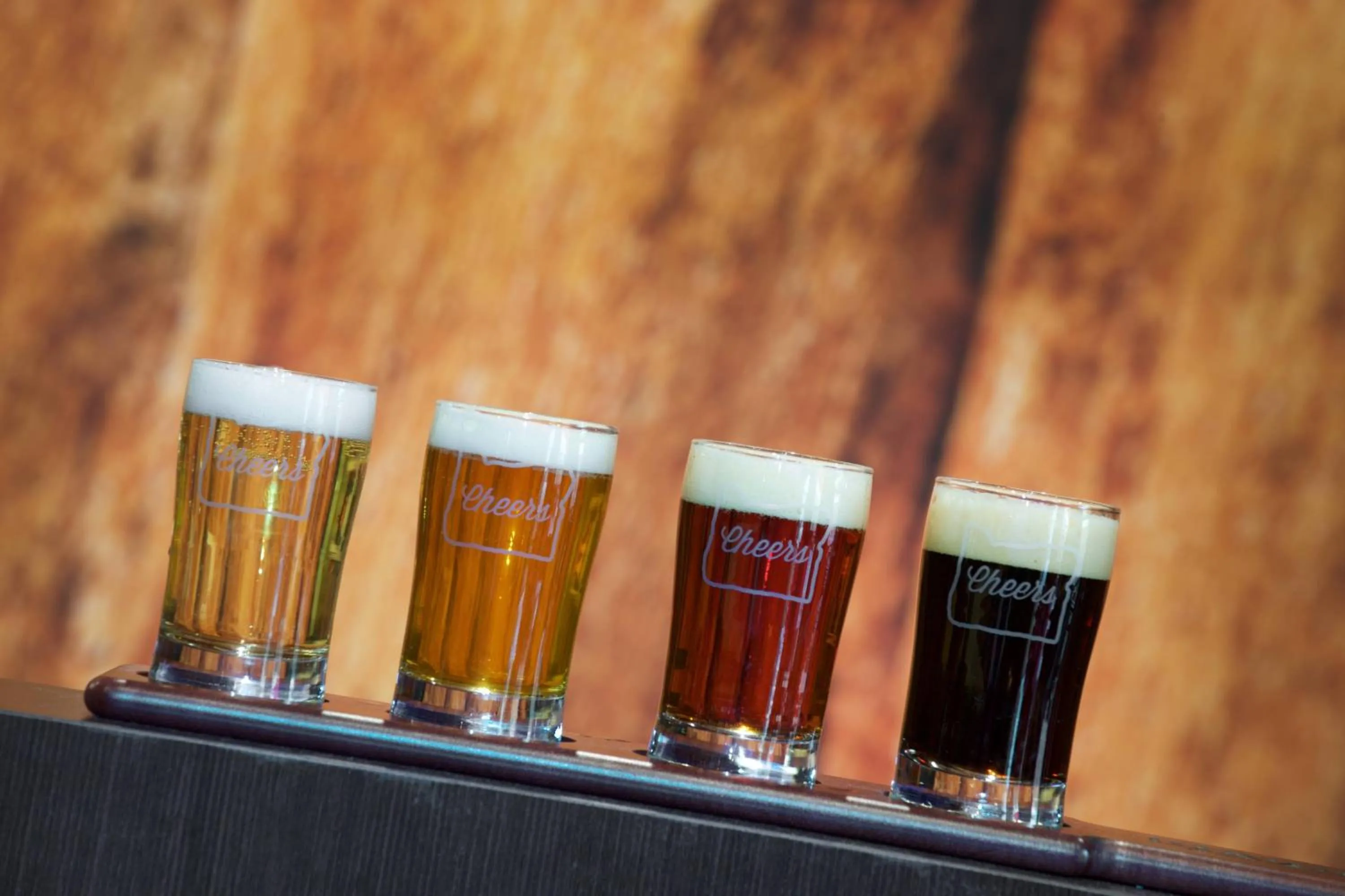 Restaurant/places to eat in Courtyard Portland Downtown / Convention Center