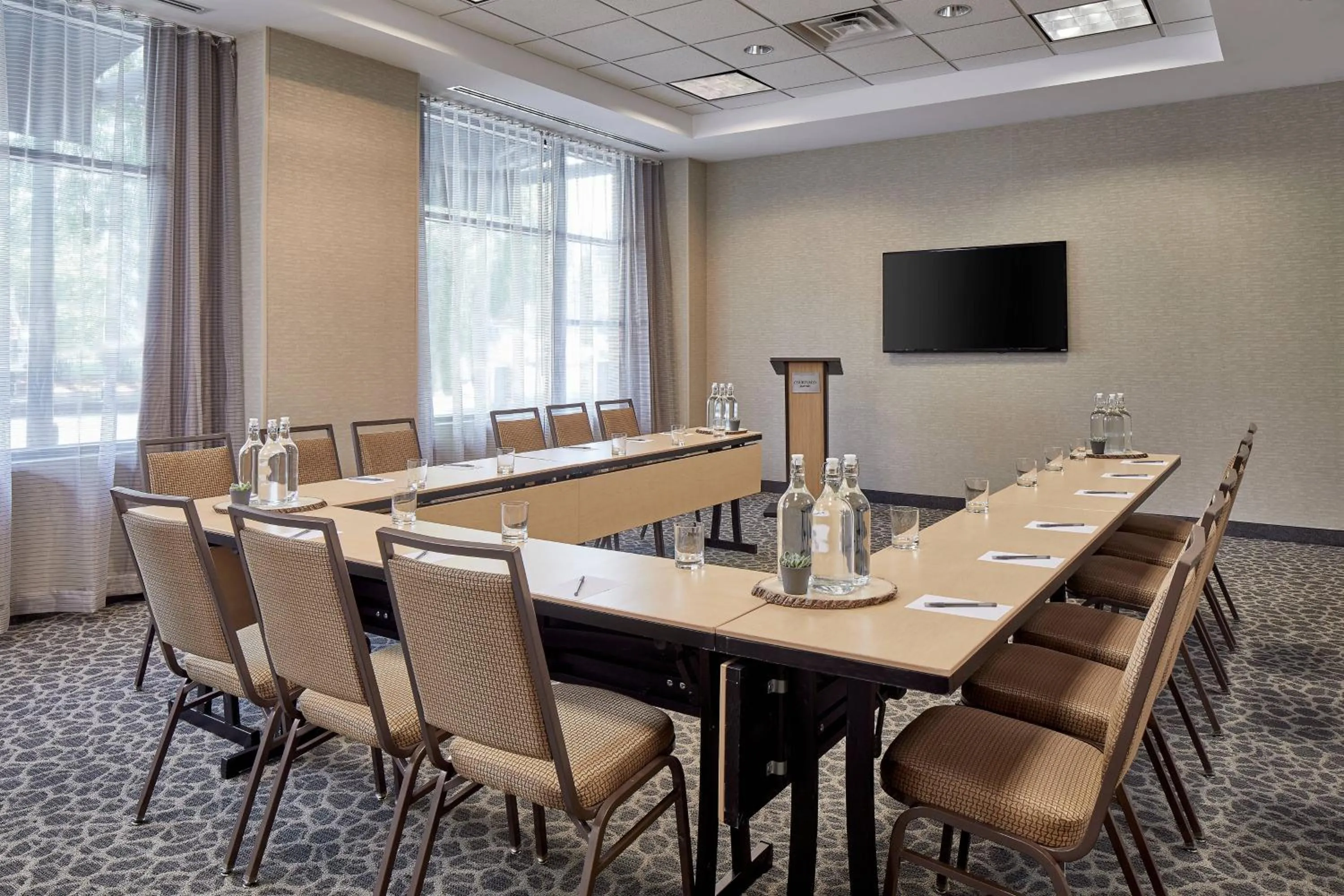 Meeting/conference room in Courtyard Portland Downtown / Convention Center