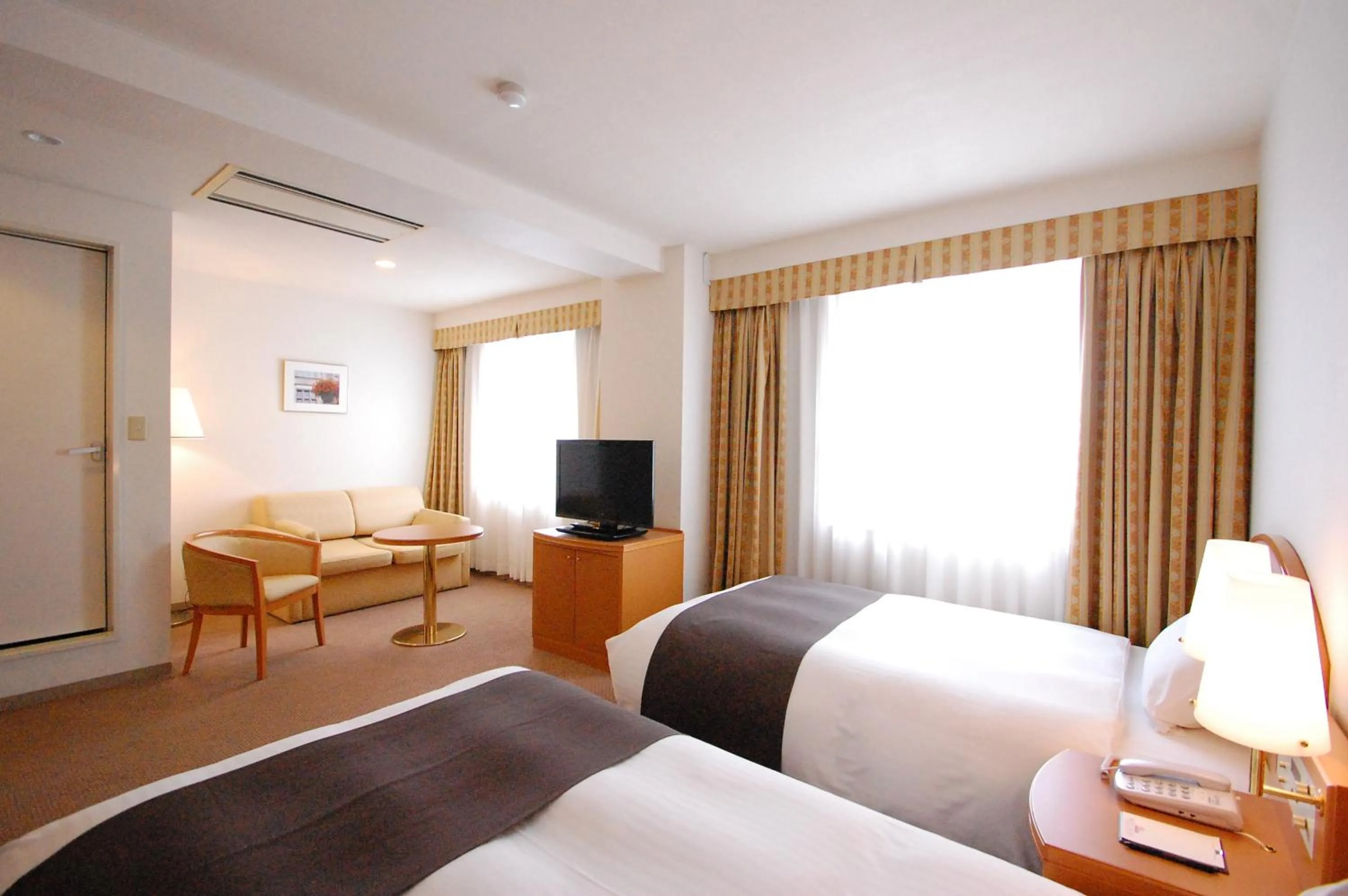 Photo of the whole room, Bed in Izumo Royal Hotel