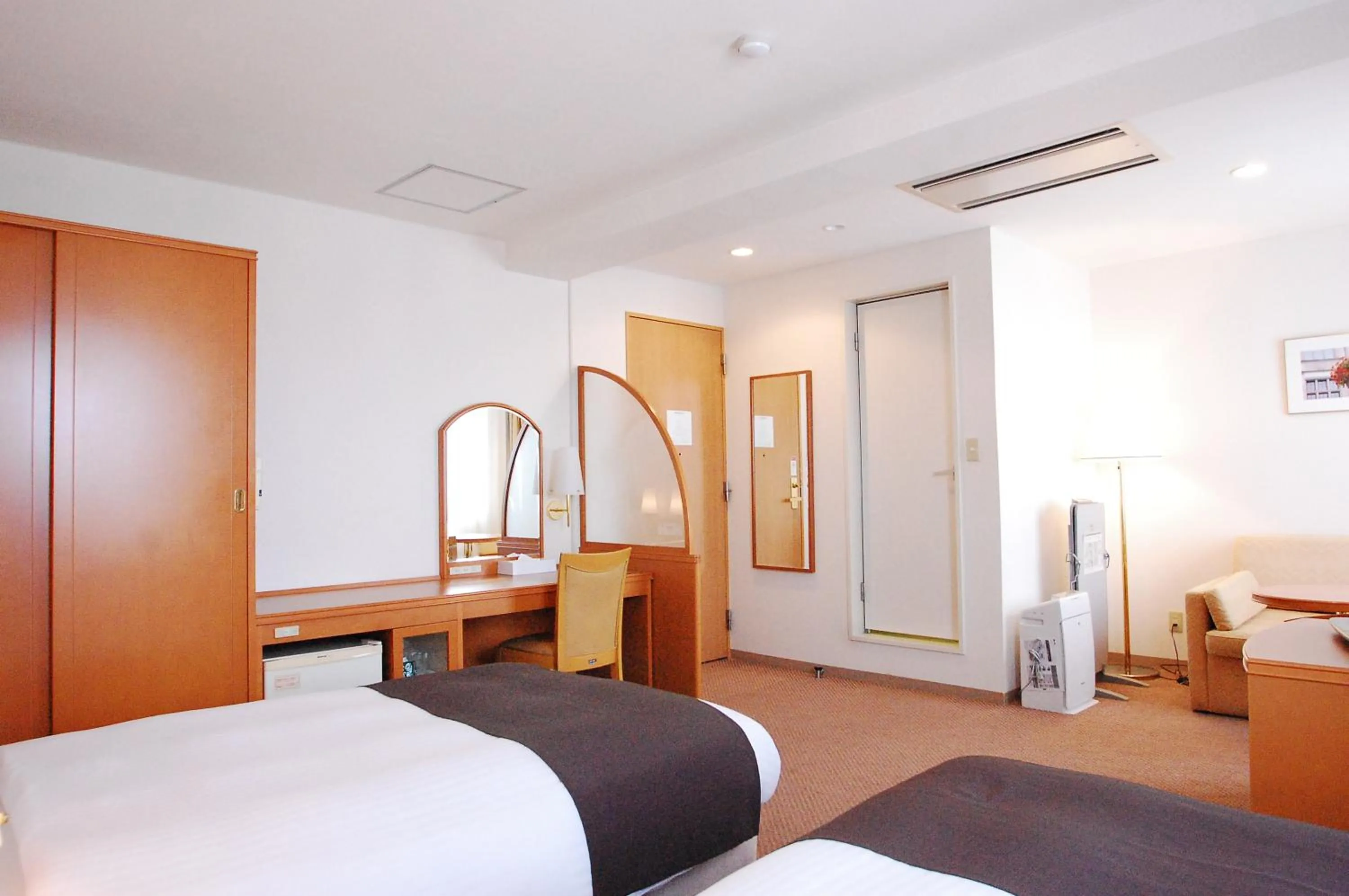 Photo of the whole room, Bed in Izumo Royal Hotel