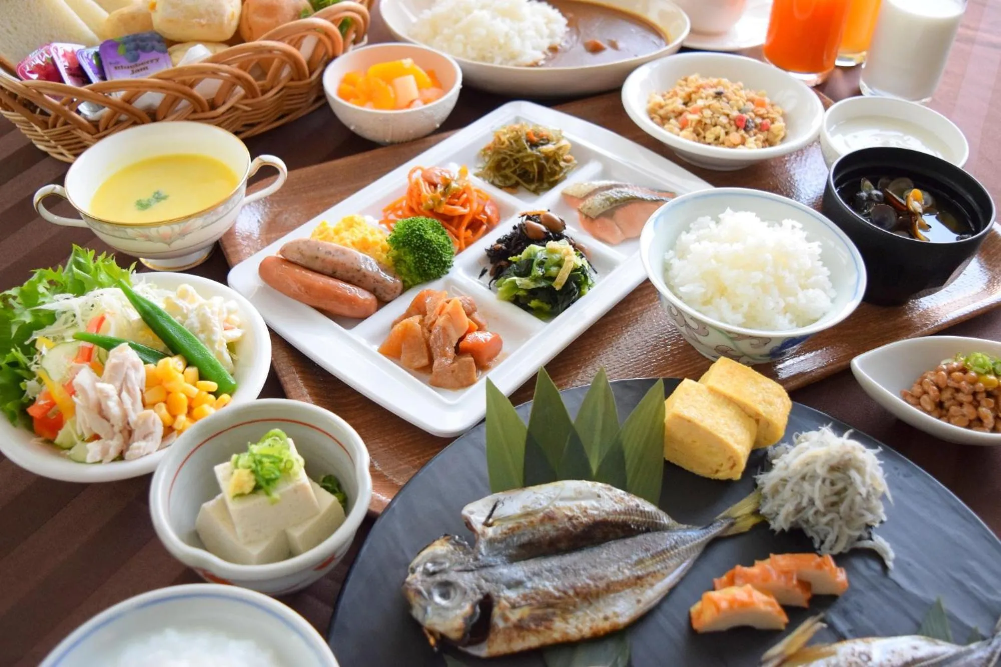 Buffet breakfast in Izumo Royal Hotel