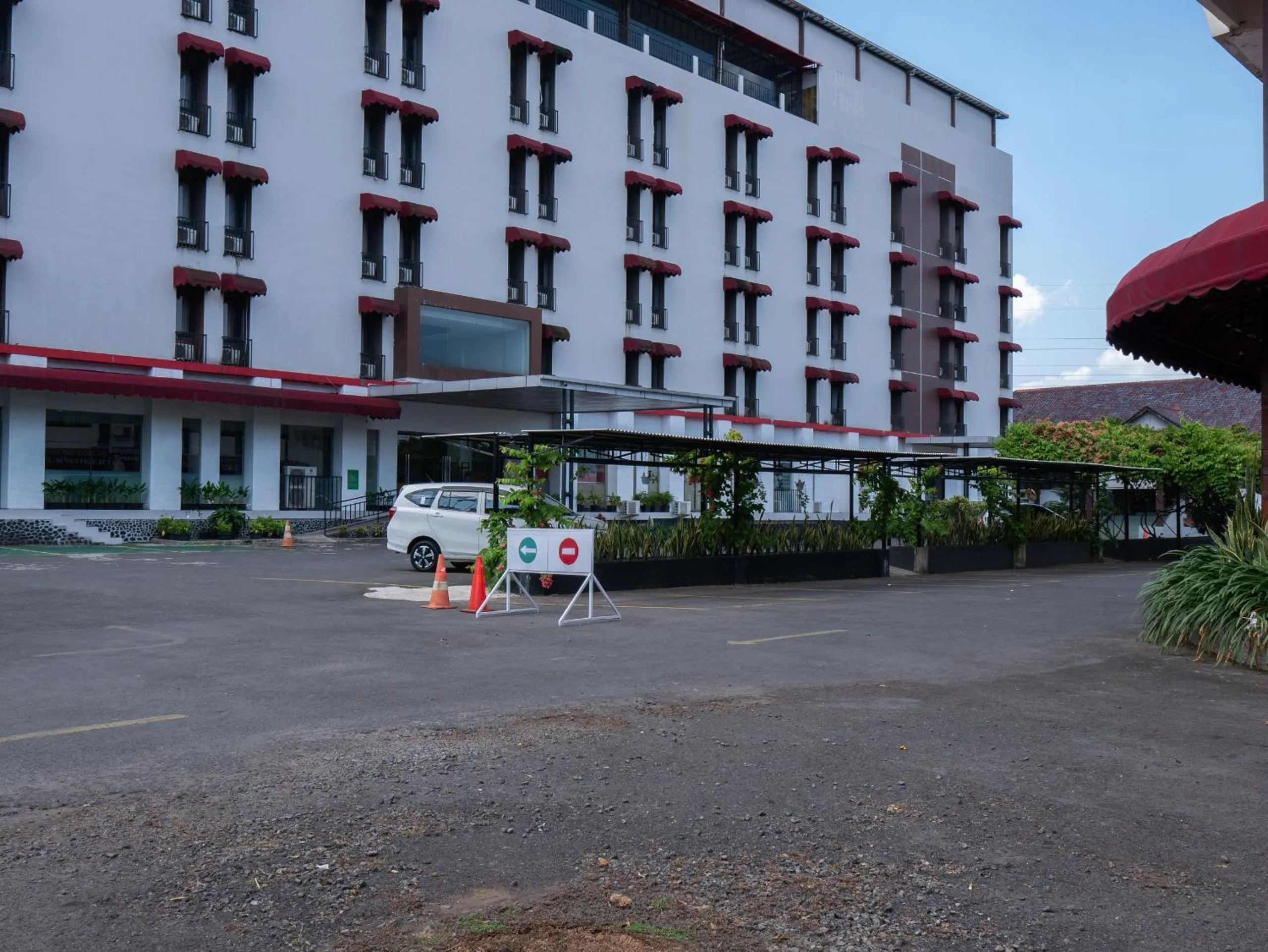 Property building in Meotel Purwokerto