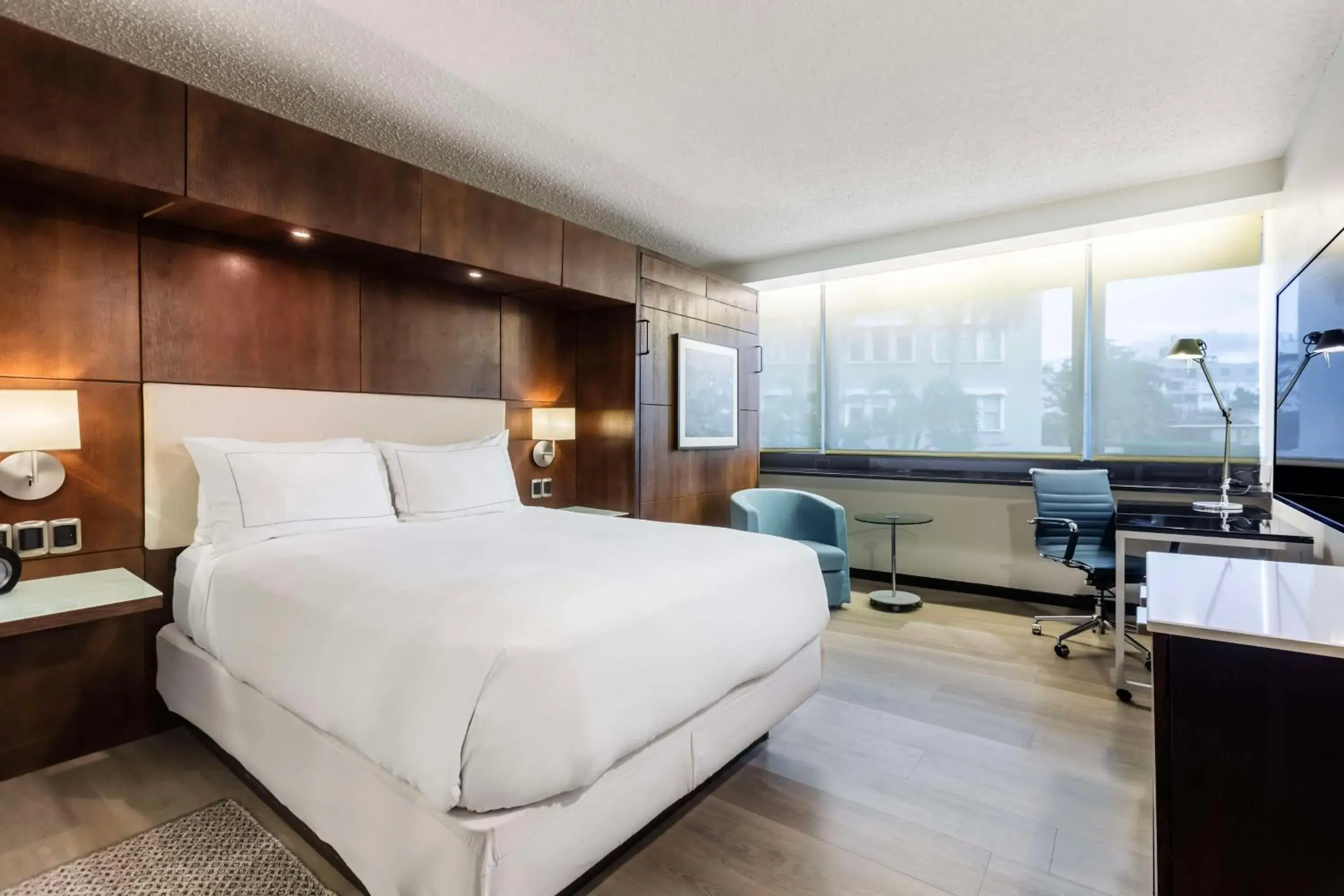 Bed in DoubleTree by Hilton San Juan Bed in DoubleTree by Hilton San Juan