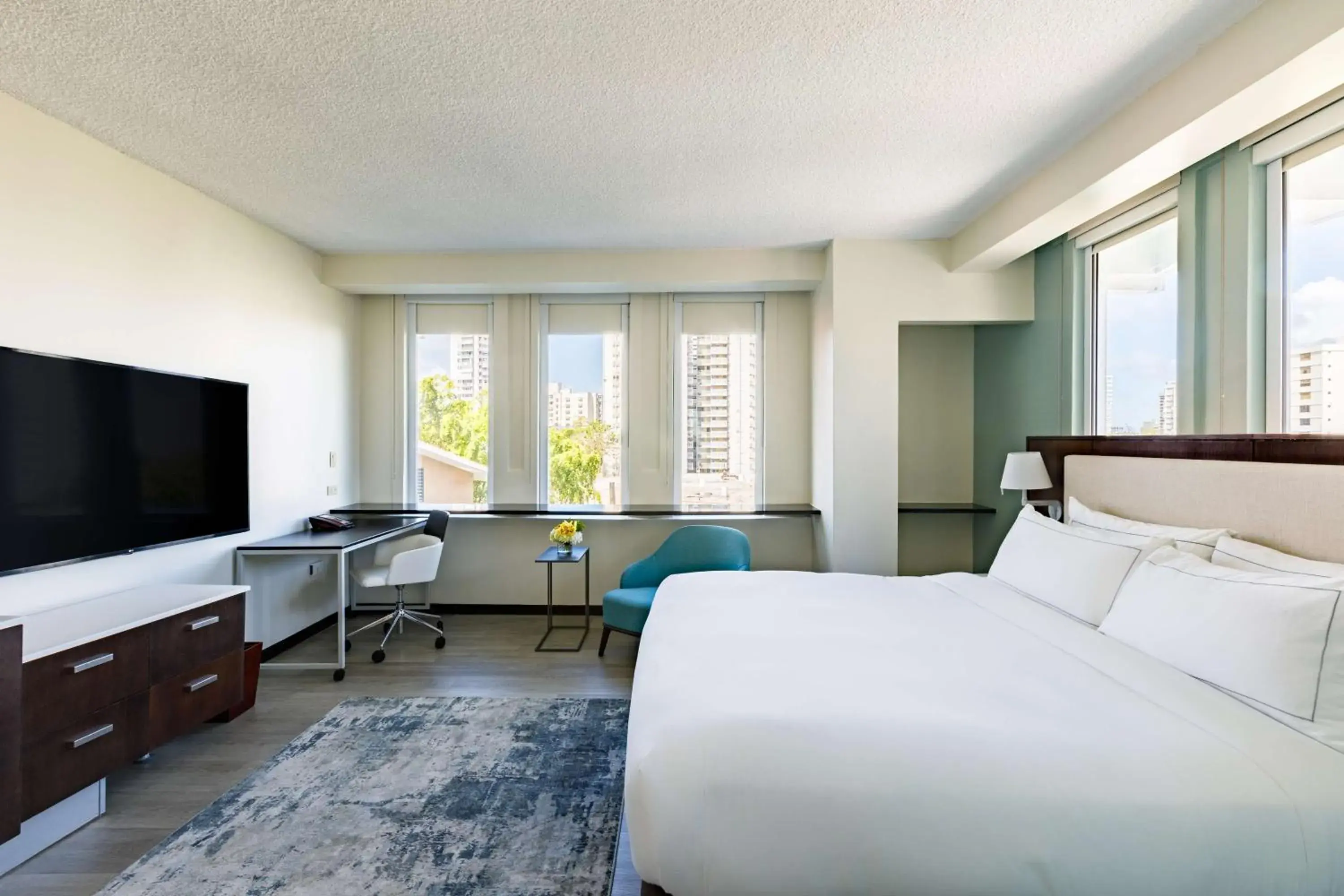 Bed in DoubleTree by Hilton San Juan Bed in DoubleTree by Hilton San Juan