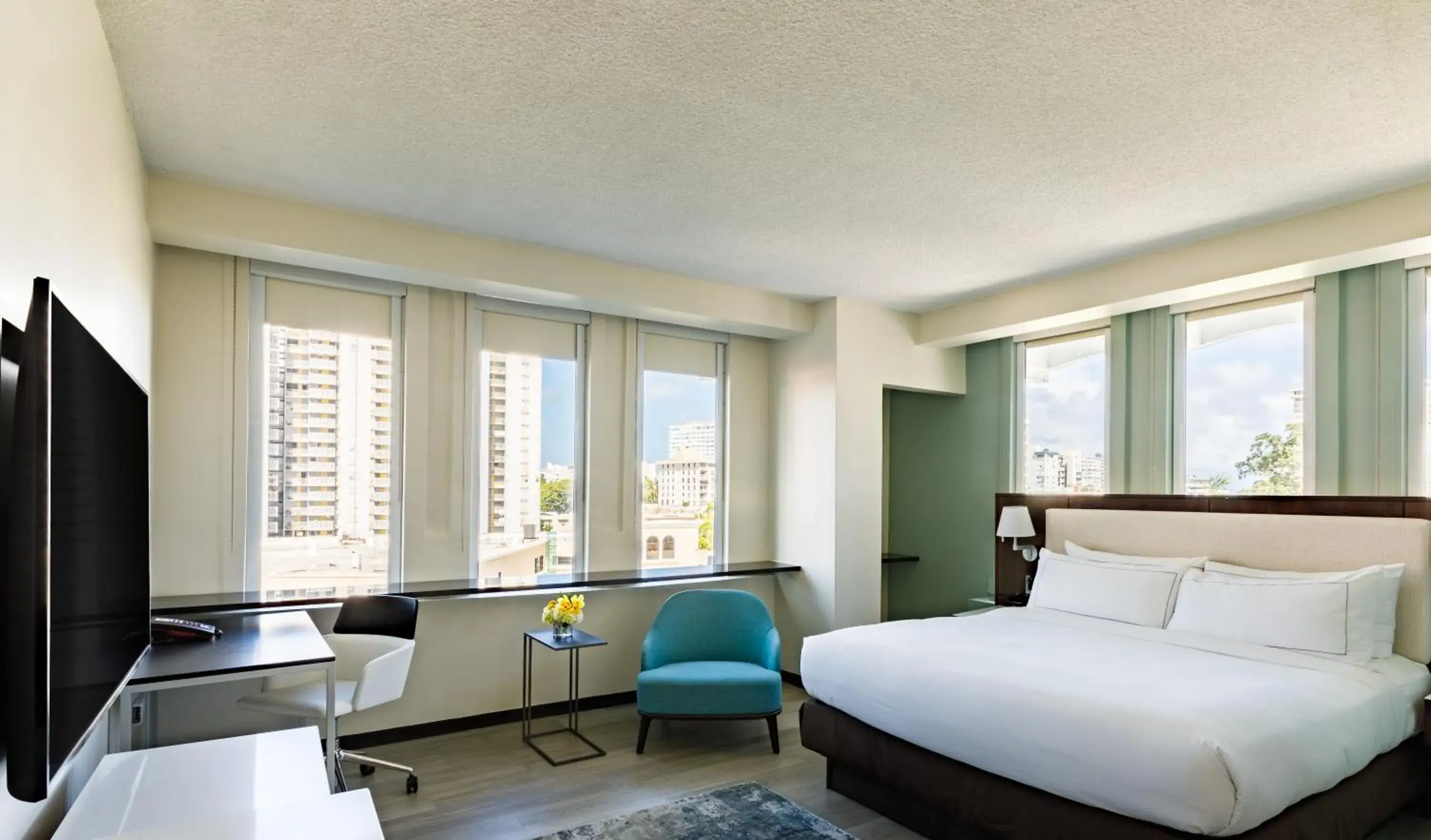 View (from property/room), Bed in DoubleTree by Hilton San Juan View (from property/room), Bed in DoubleTree by Hilton San Juan