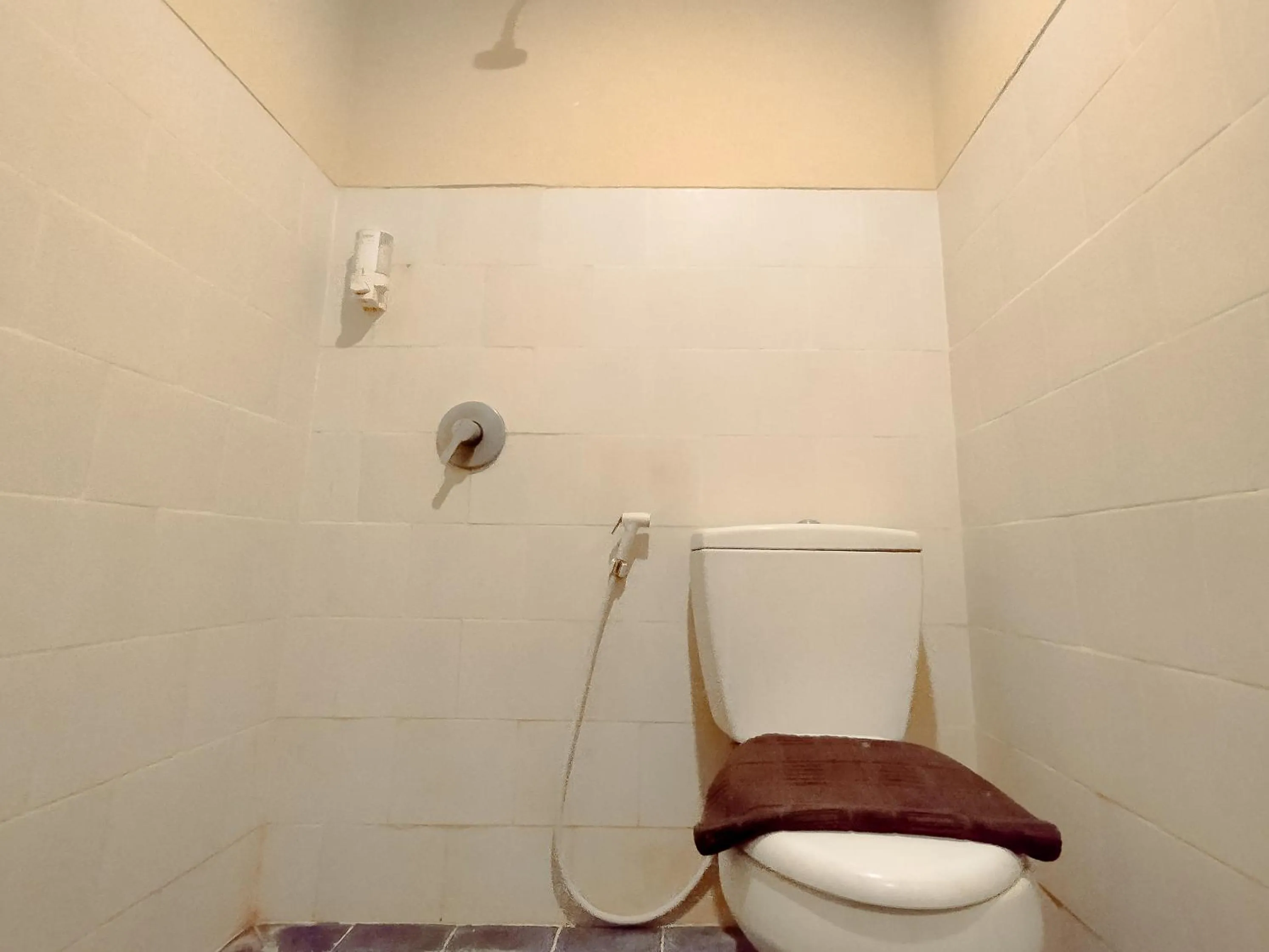 Shower in Hotel Syariah Larismanis