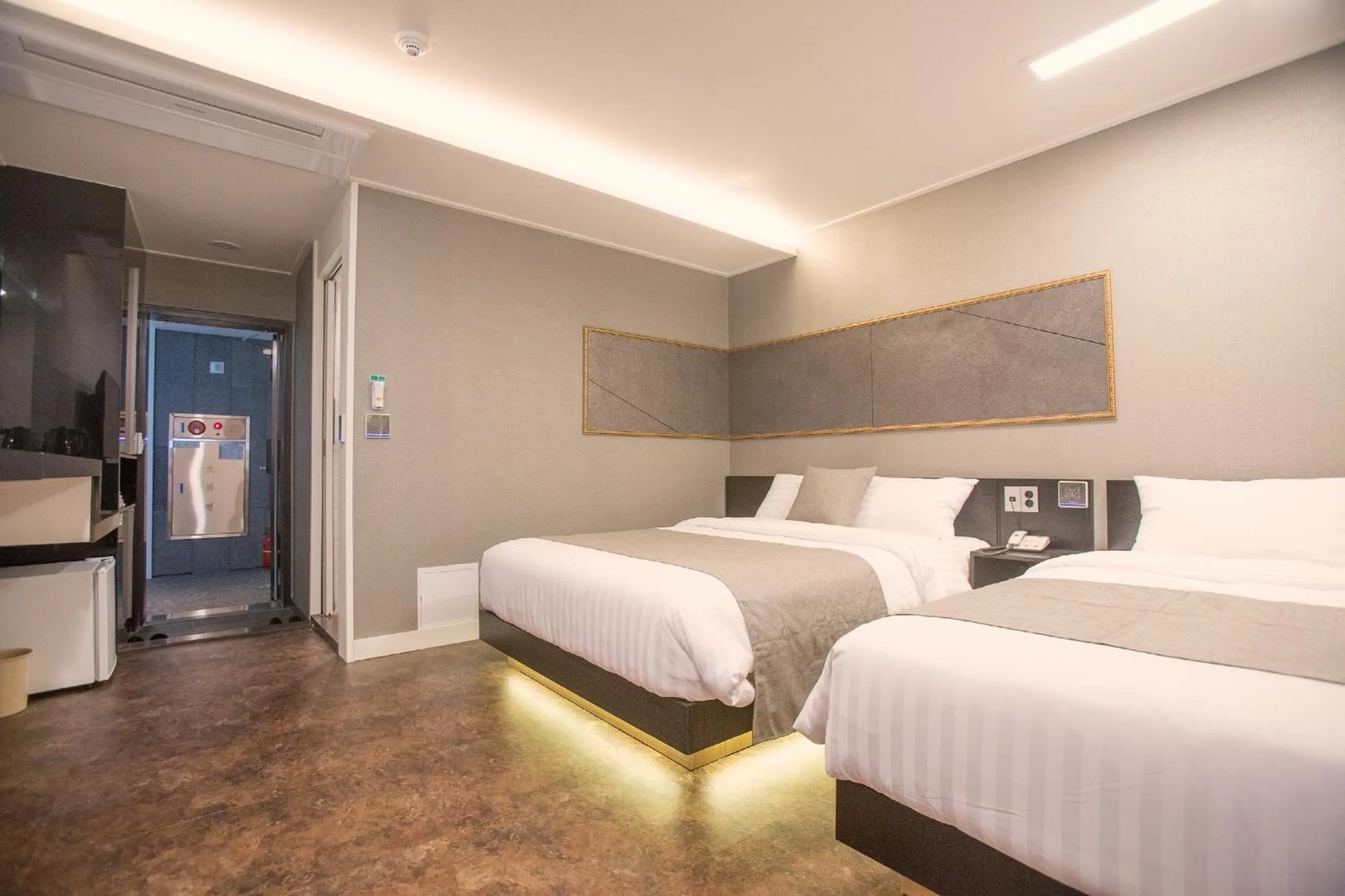 Photo of the whole room in Major Hotel 2