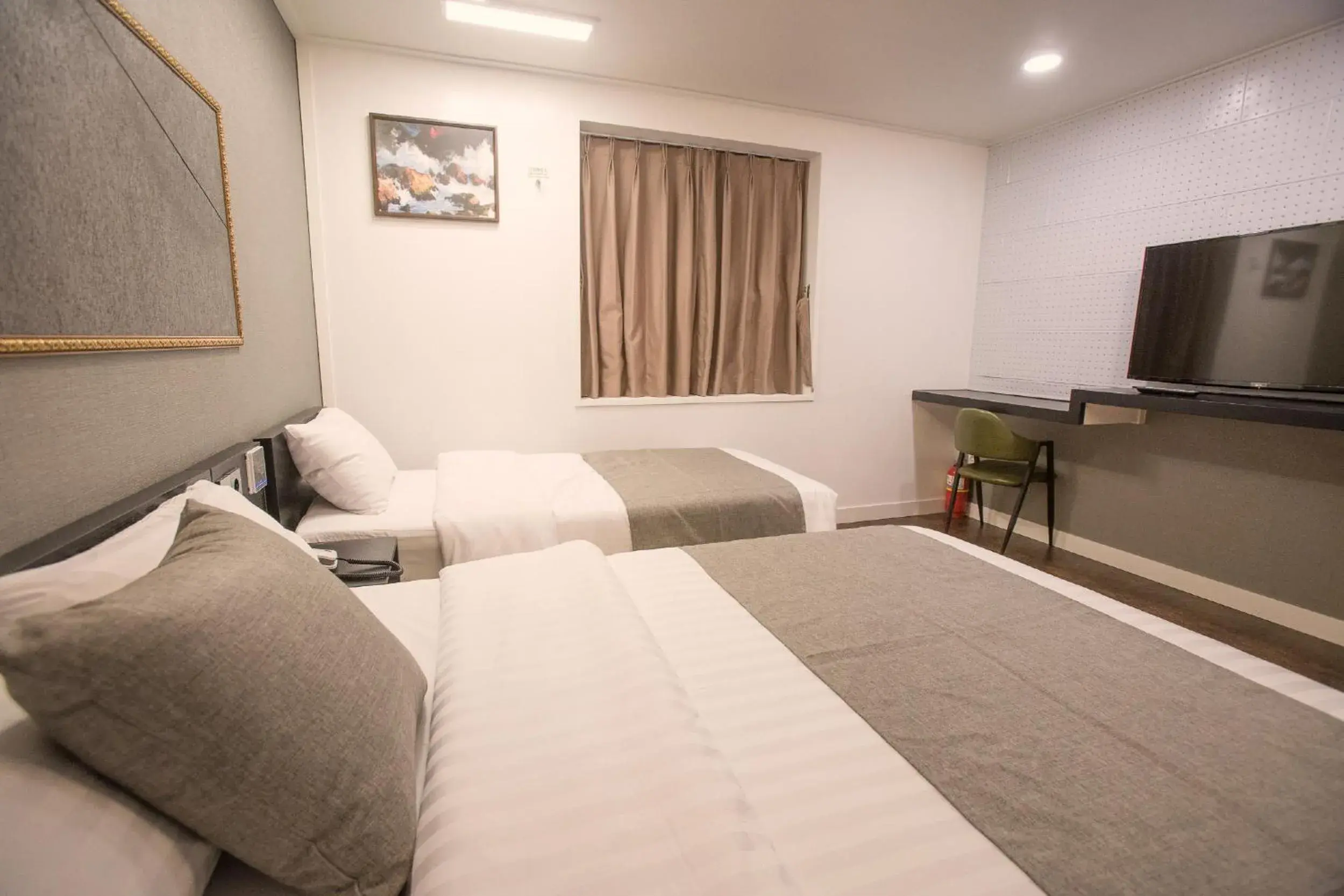 Photo of the whole room in Major Hotel 2 Photo of the whole room in Major Hotel 2