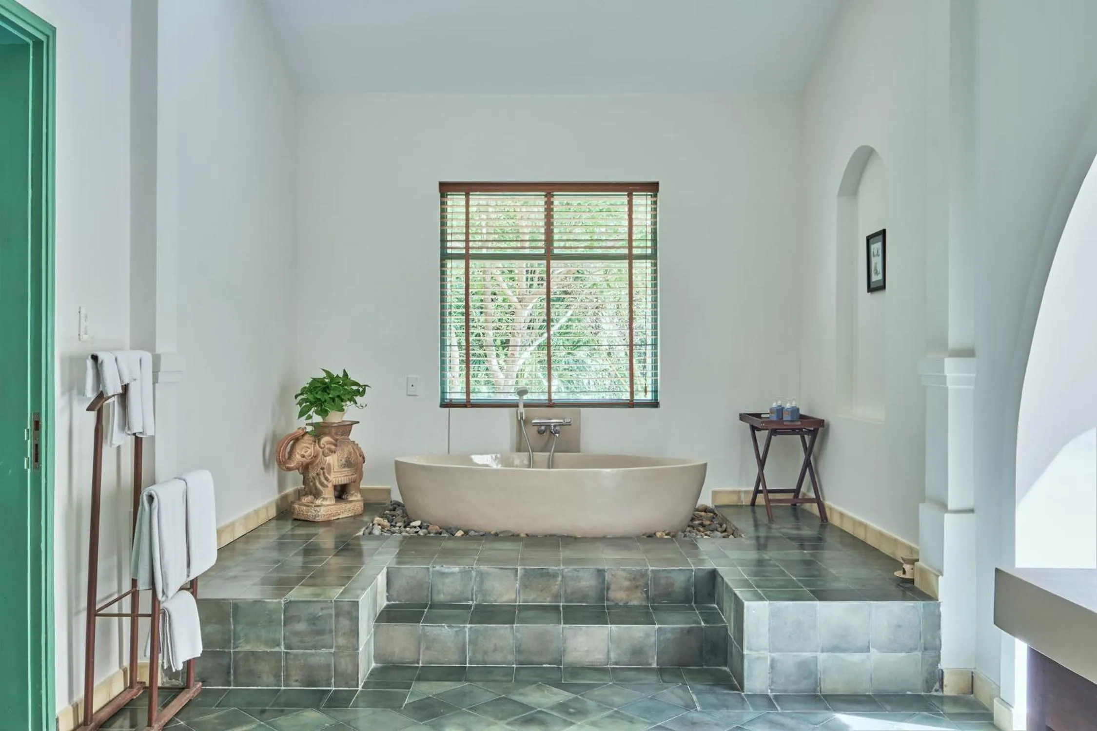 Bath in Poulo Condor Boutique Resort & Spa