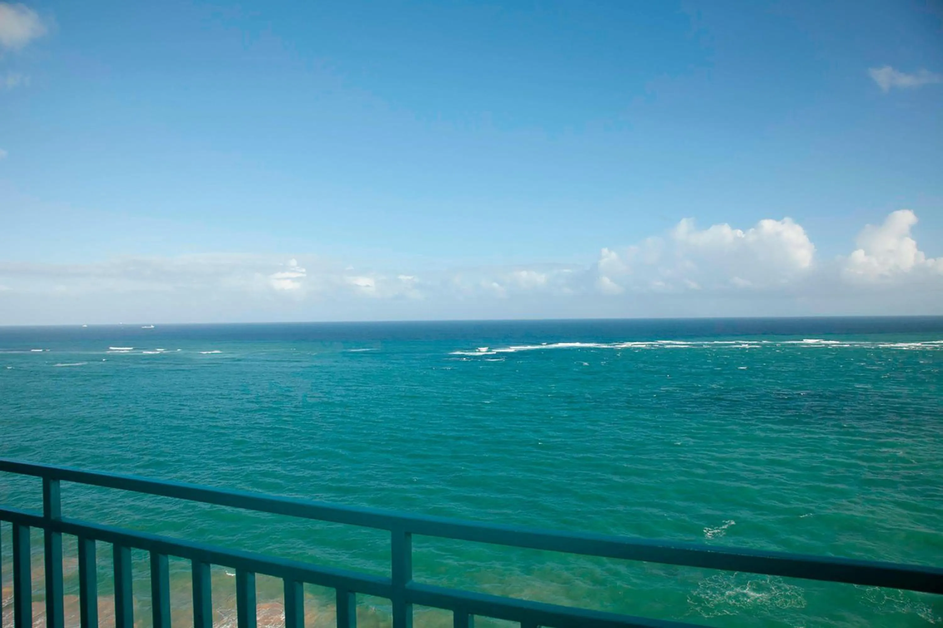 Photo of the whole room in San Juan Marriott Resort and Stellaris Casino