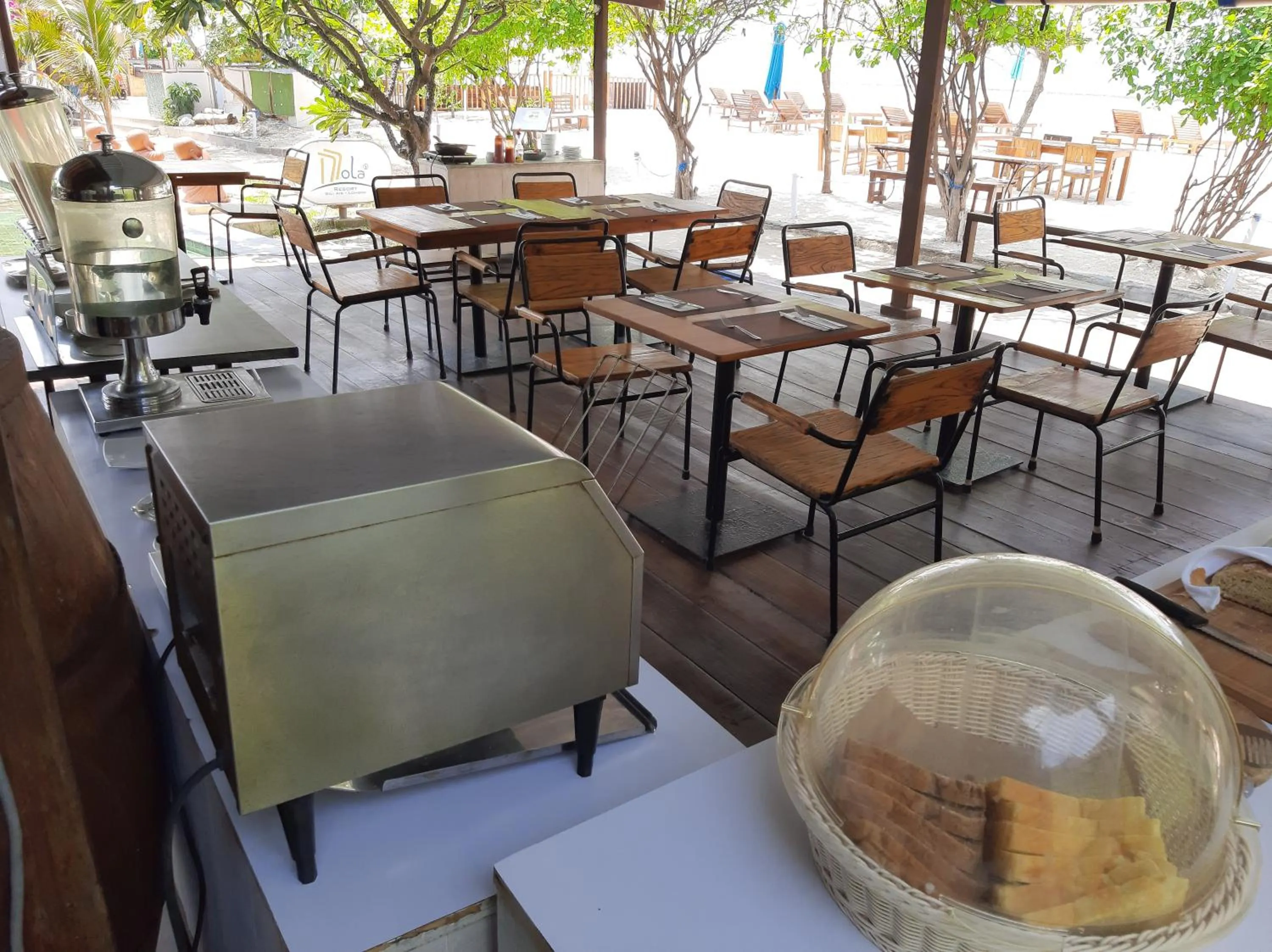 Restaurant/places to eat in Mola2 Resort Gili Air