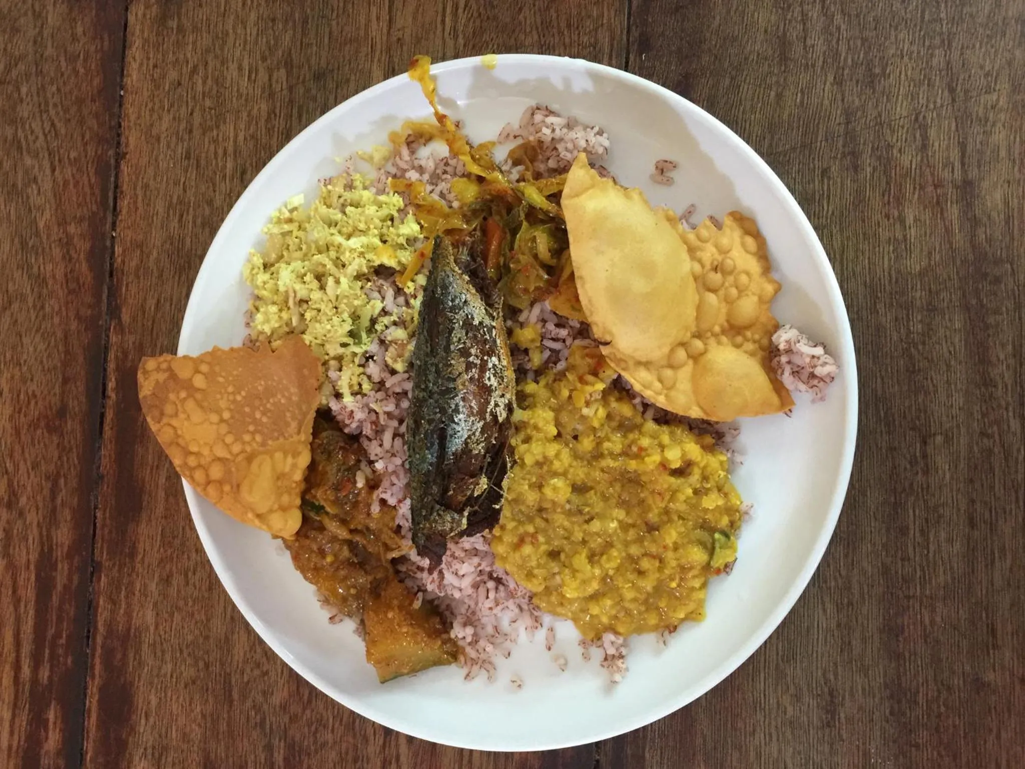 Food in Kadjan villa