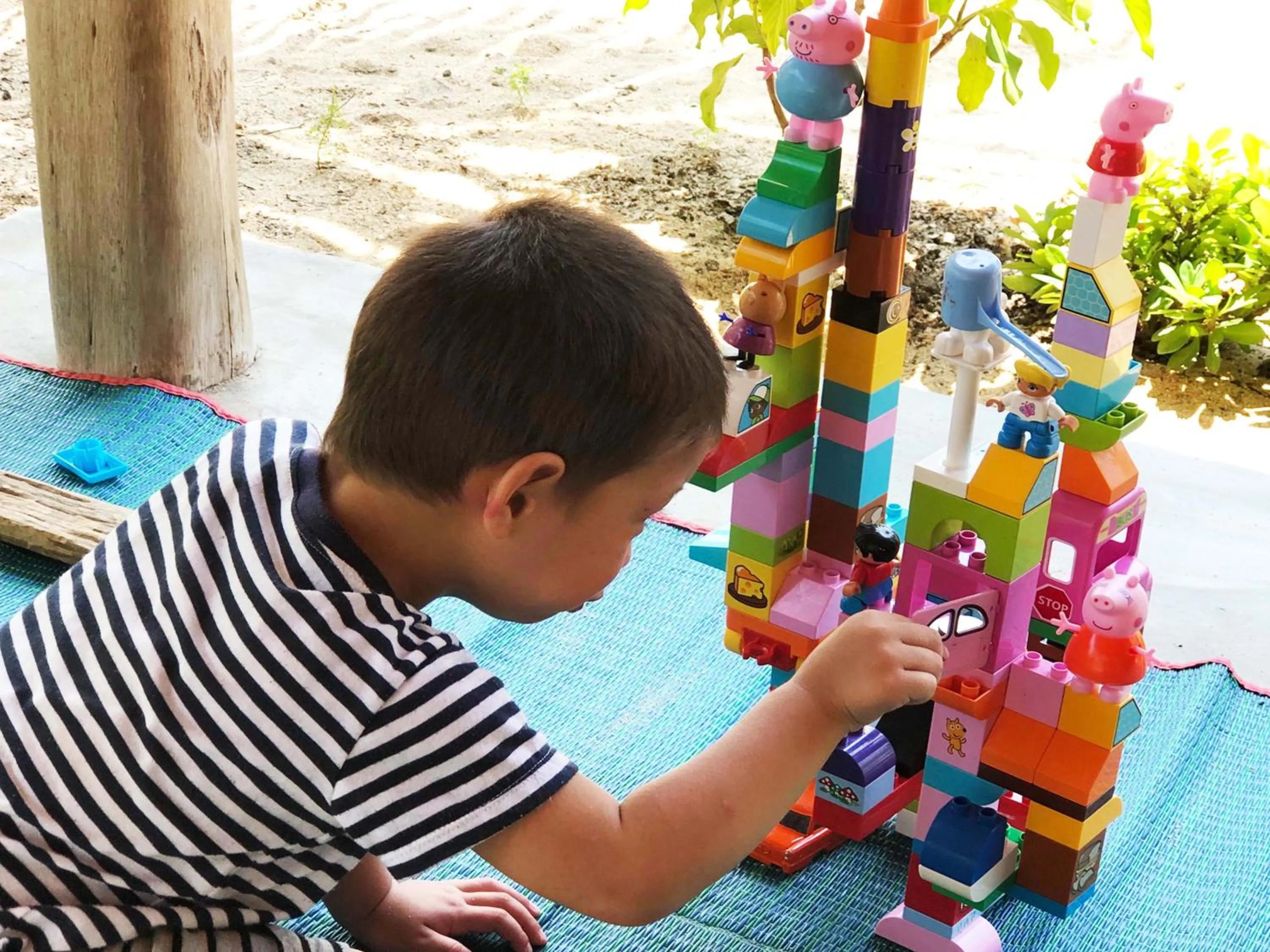 young children in Kadjan villa