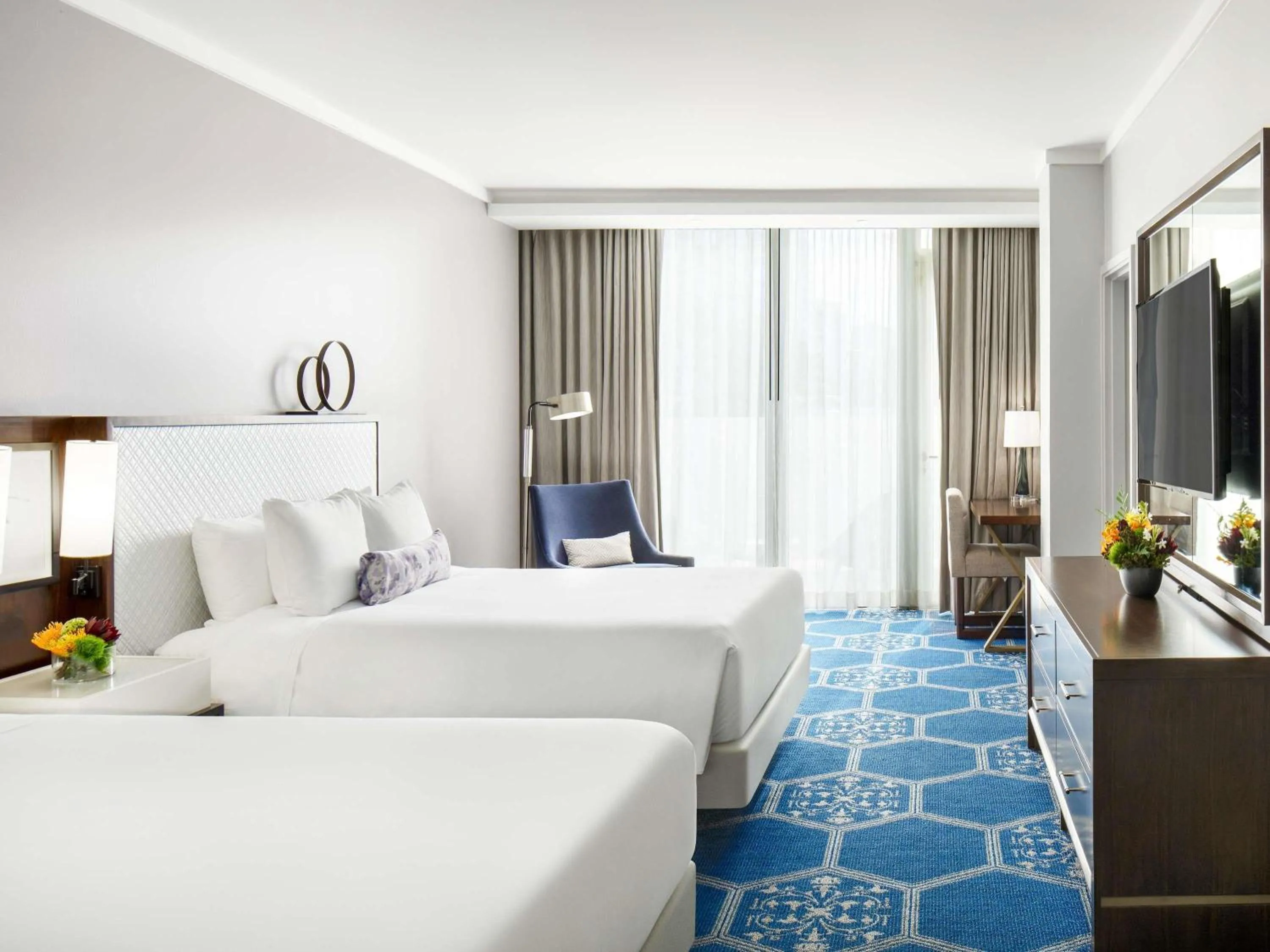 Bedroom, Bed in Fairmont El San Juan Hotel