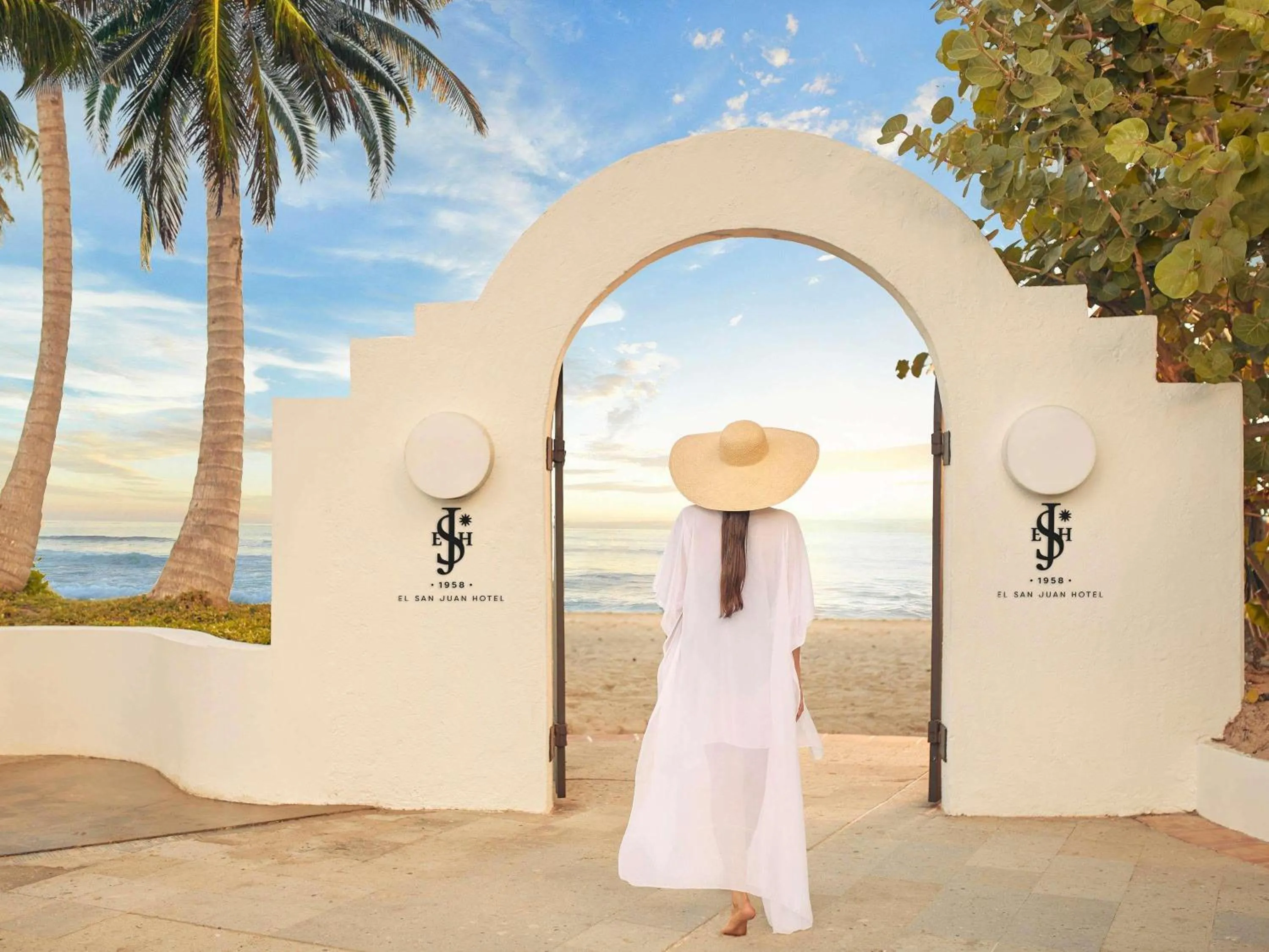 Bedroom in Fairmont El San Juan Hotel