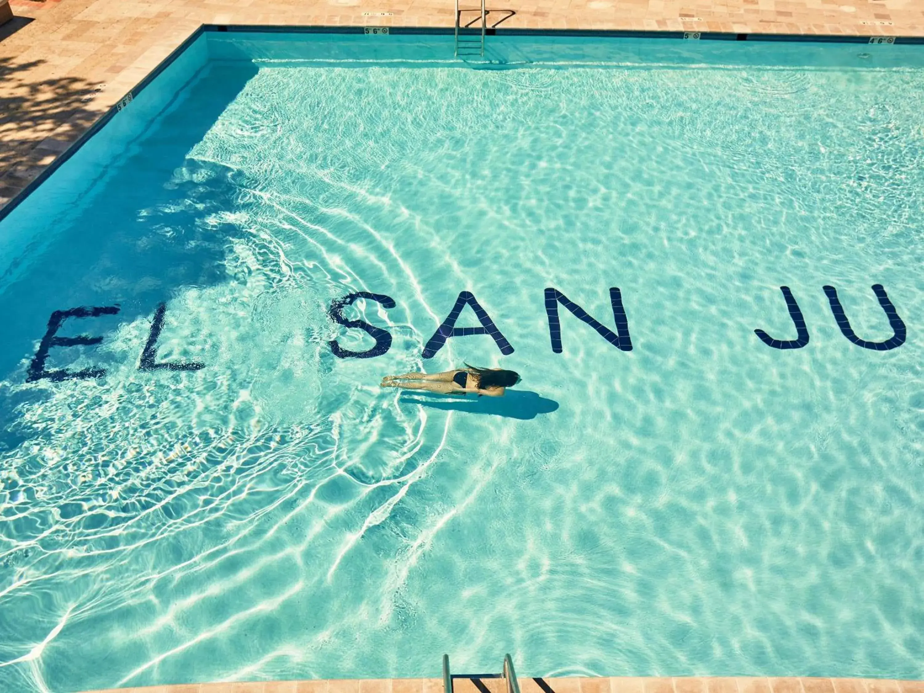 Pool view in Fairmont El San Juan Hotel Pool view in Fairmont El San Juan Hotel