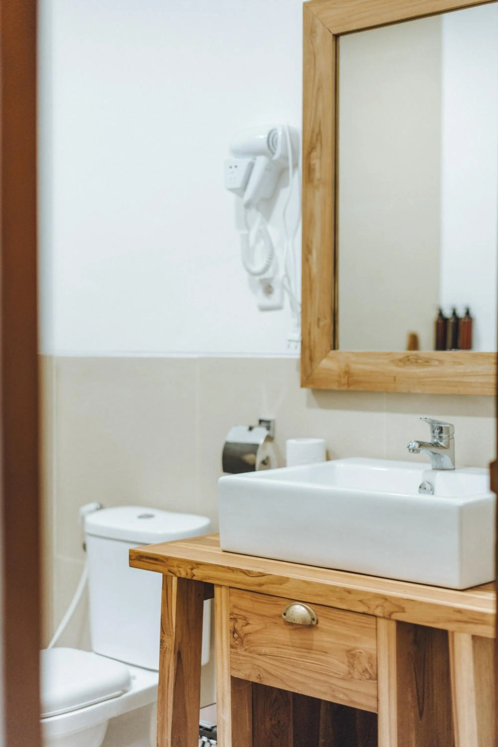 Toilet in Blue Marlin Dive Gili Air