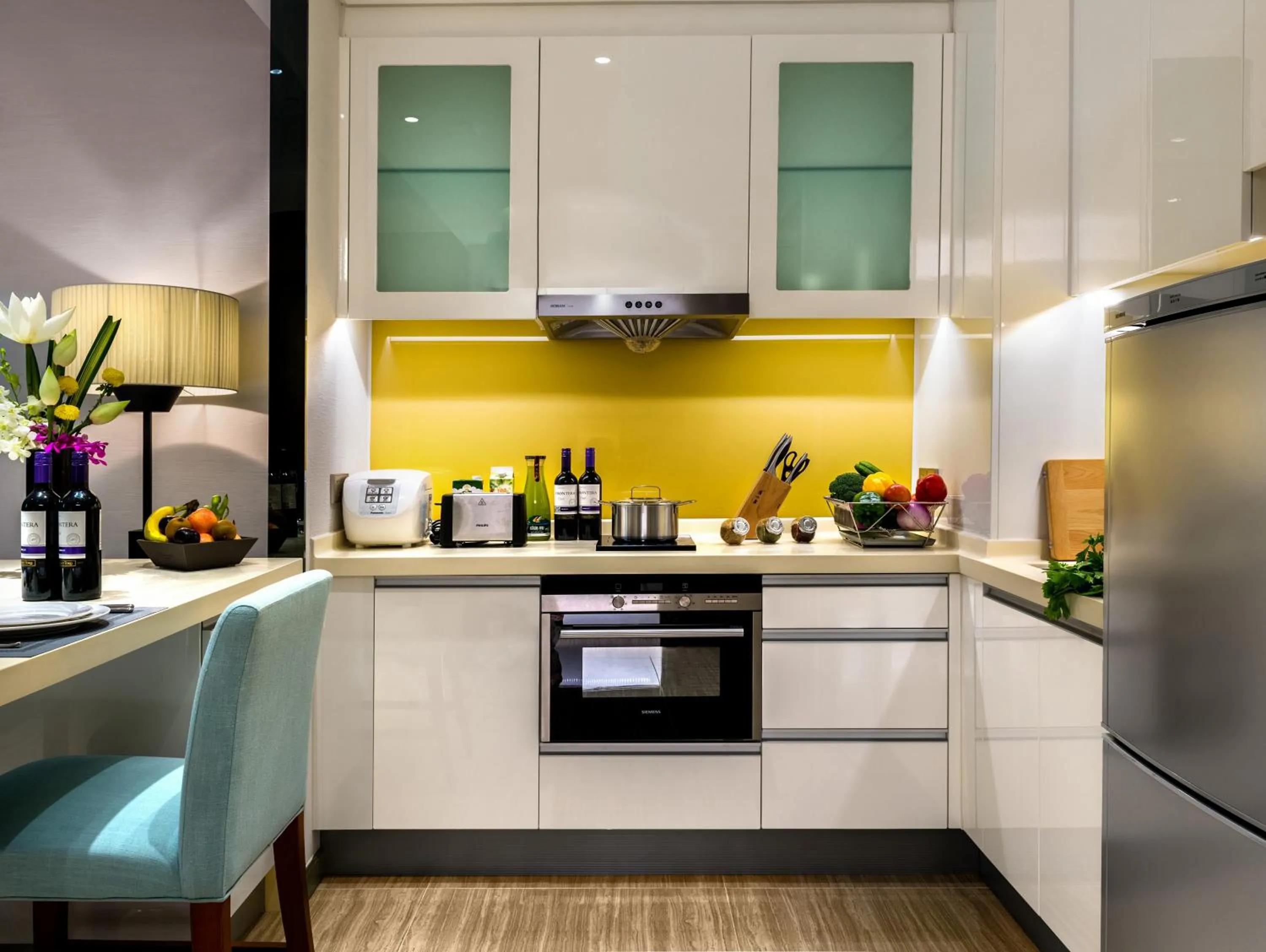 Kitchen or kitchenette in Oakwood Hotel & Residence Suzhou