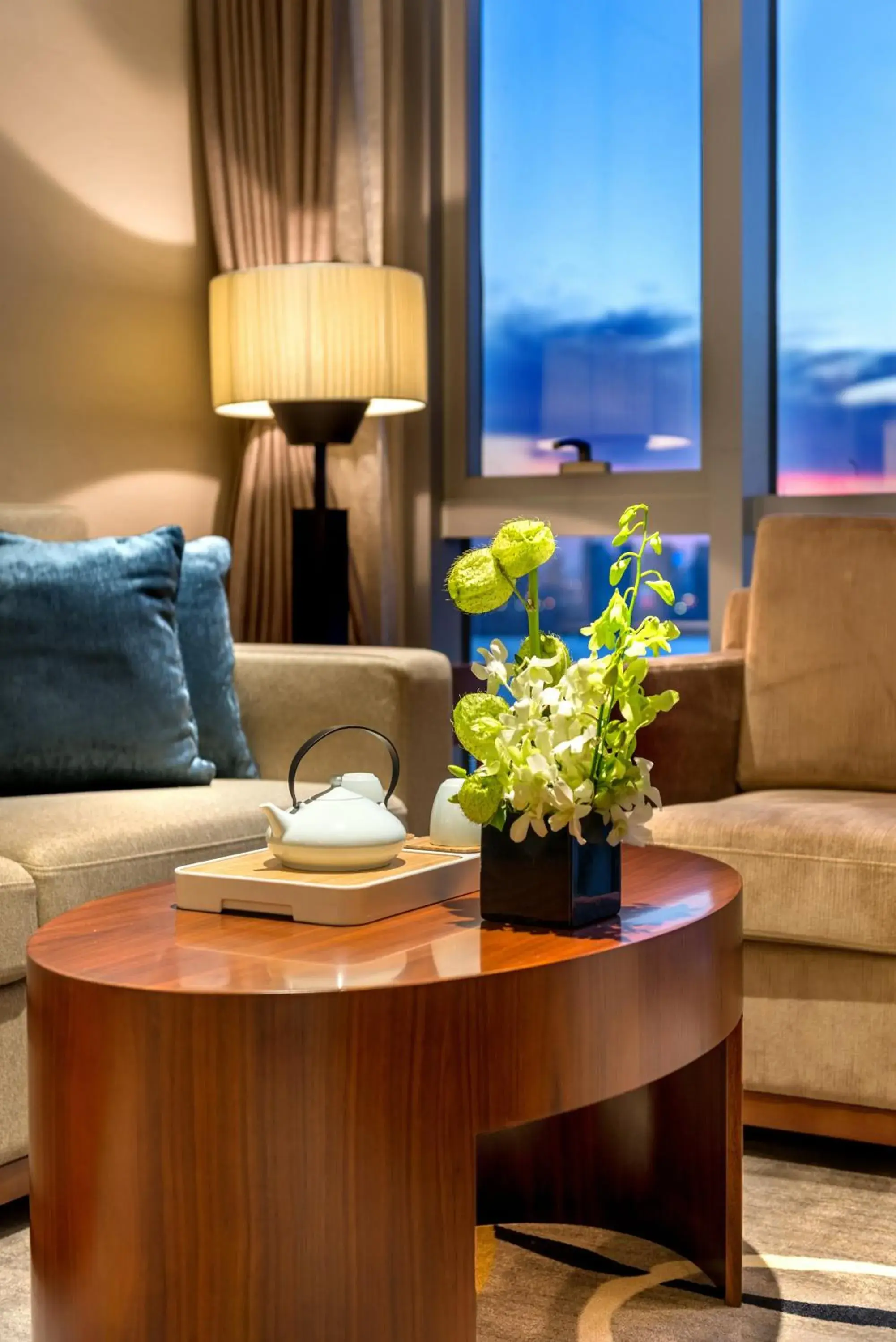 Living room in Oakwood Hotel & Residence Suzhou Living room in Oakwood Hotel & Residence Suzhou