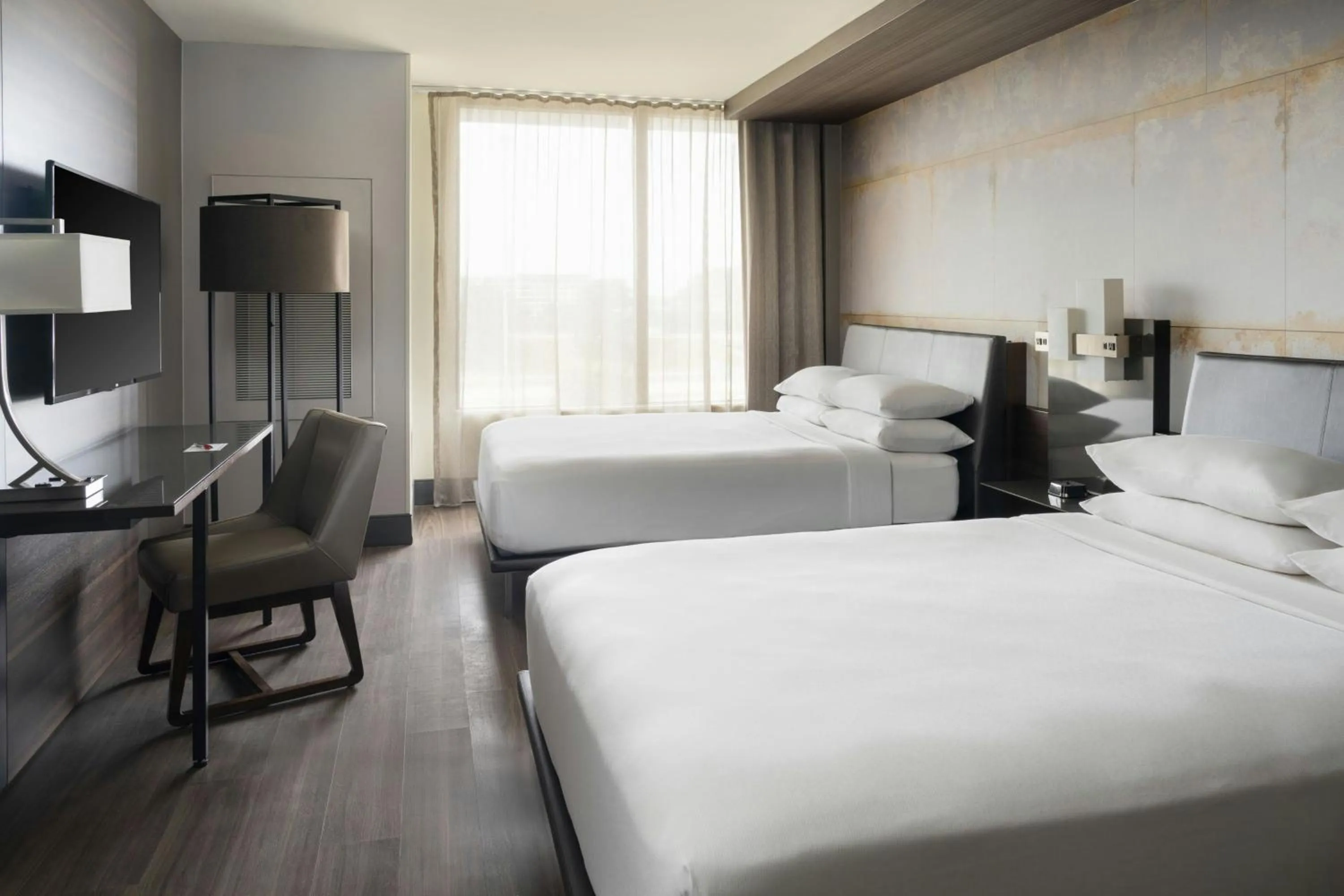 Photo of the whole room, Bed in North Charleston Marriott