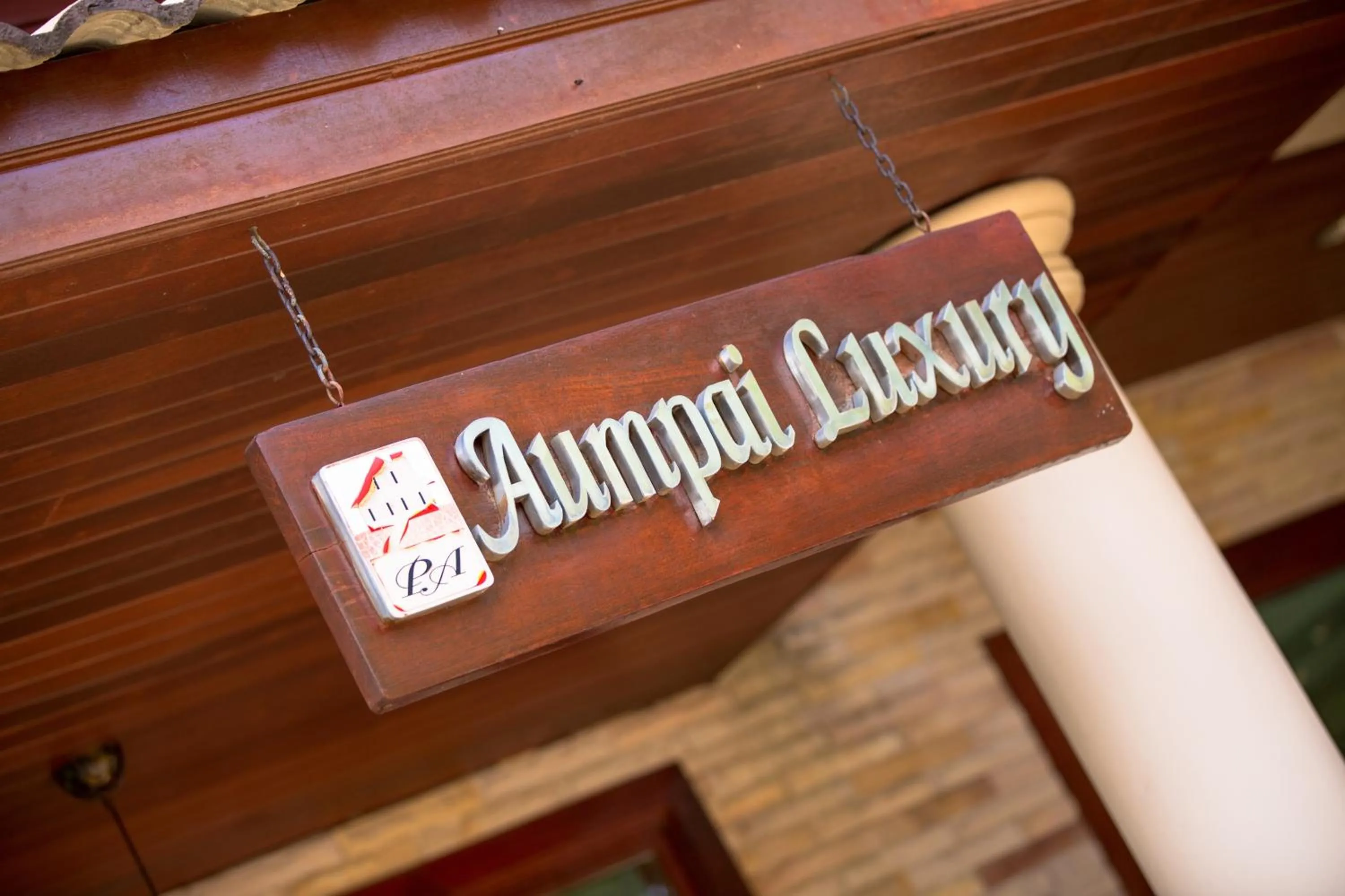 Logo/Certificate/Sign in Aumpai Luxury