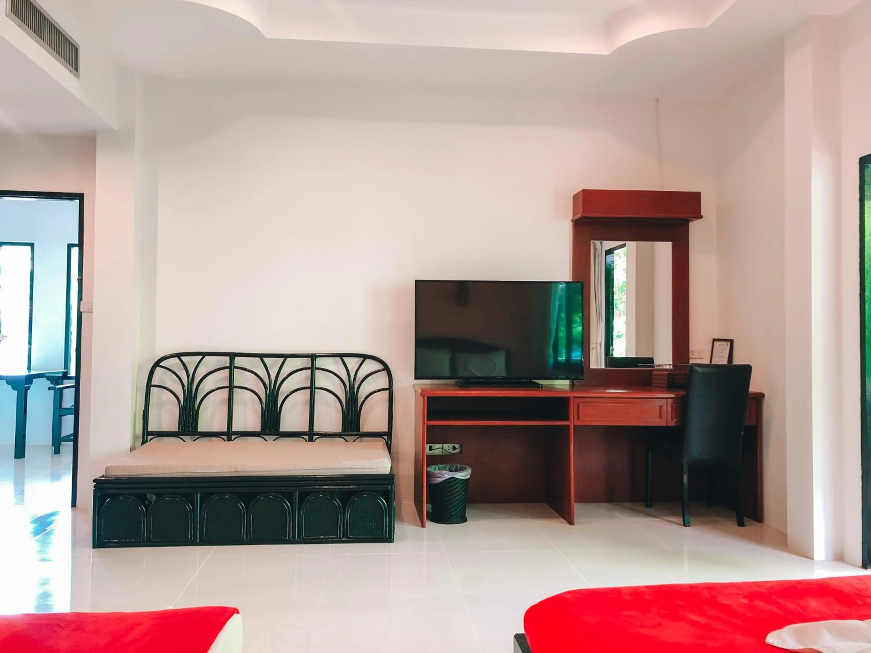 Seating area, Bed in Aumpai Luxury