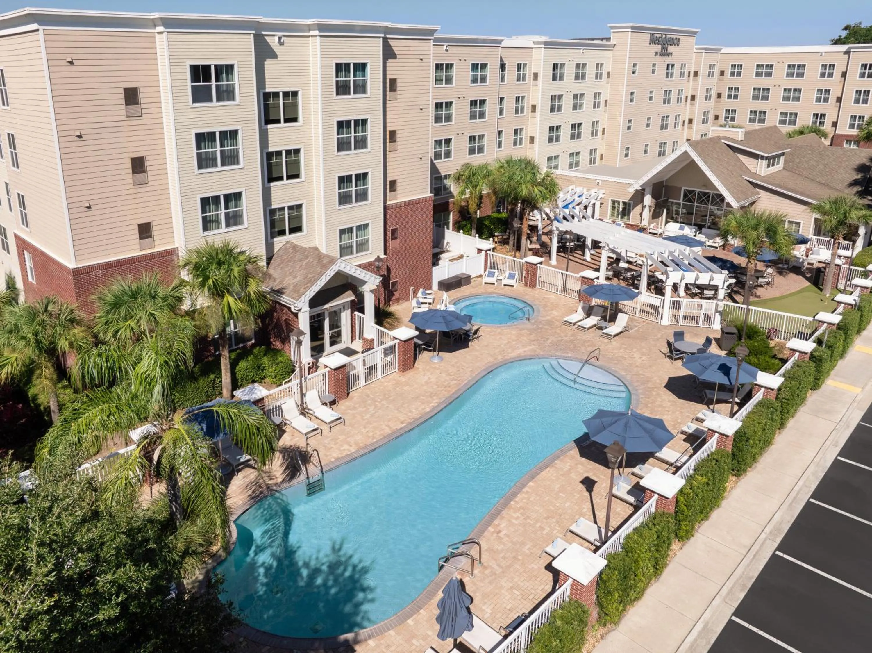 Swimming pool in Residence Inn by Marriott Amelia Island