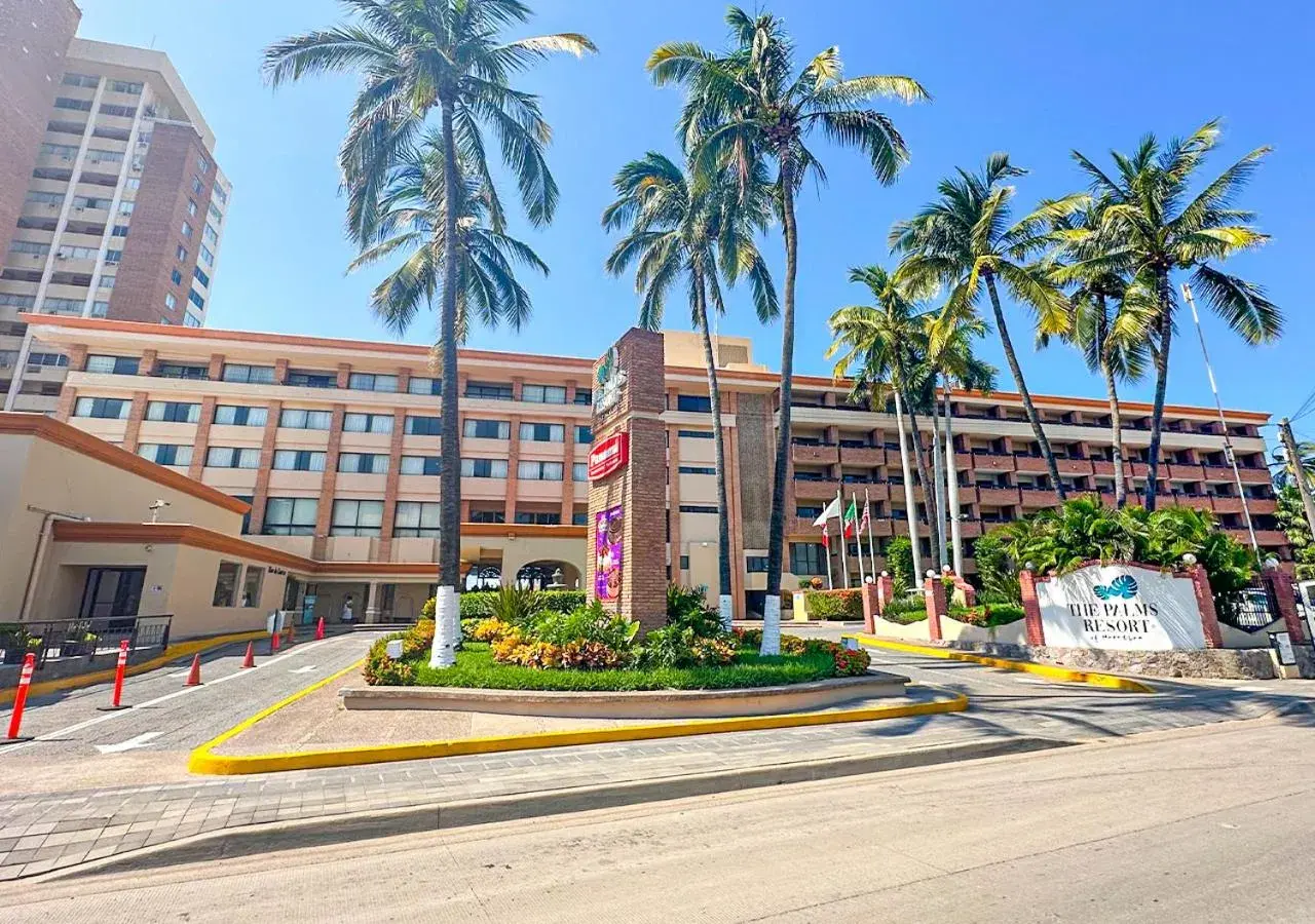 Property building in The Palms Resort of Mazatlan Property building in The Palms Resort of Mazatlan