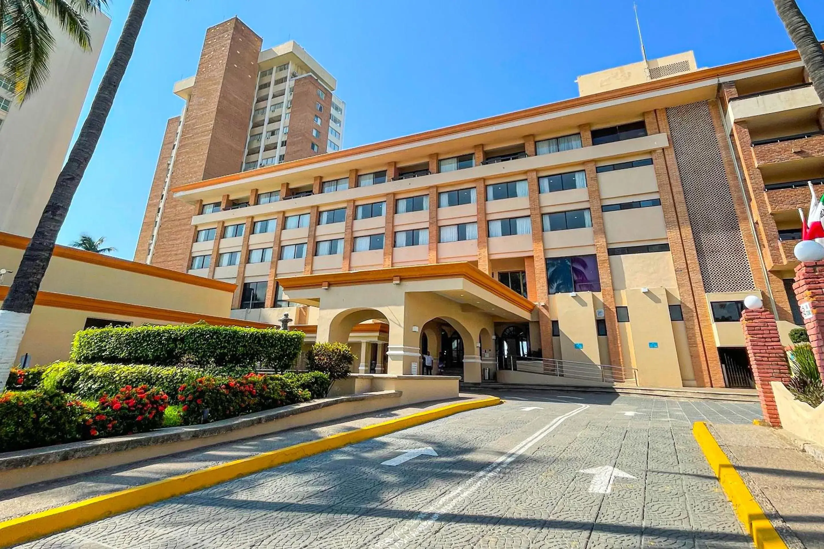 Property building in The Palms Resort of Mazatlan Property building in The Palms Resort of Mazatlan