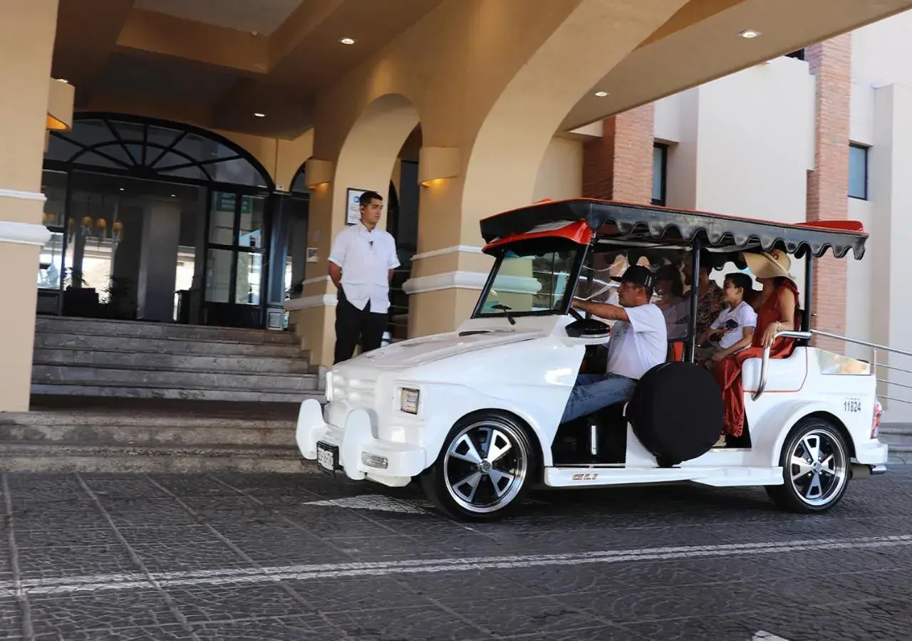 Property building in The Palms Resort of Mazatlan Property building in The Palms Resort of Mazatlan