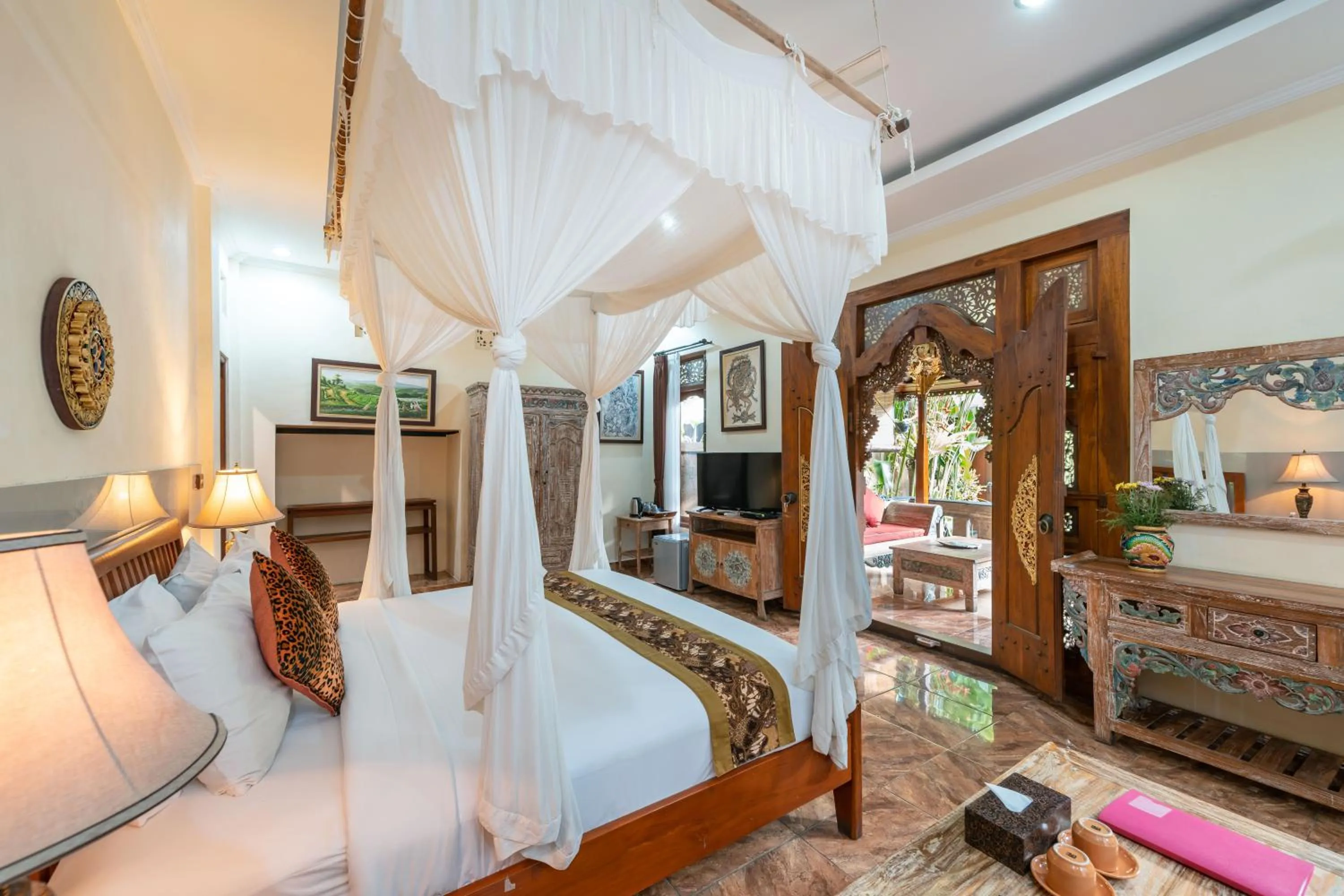 Photo of the whole room, Bed in Ashanti Villa Ubud
