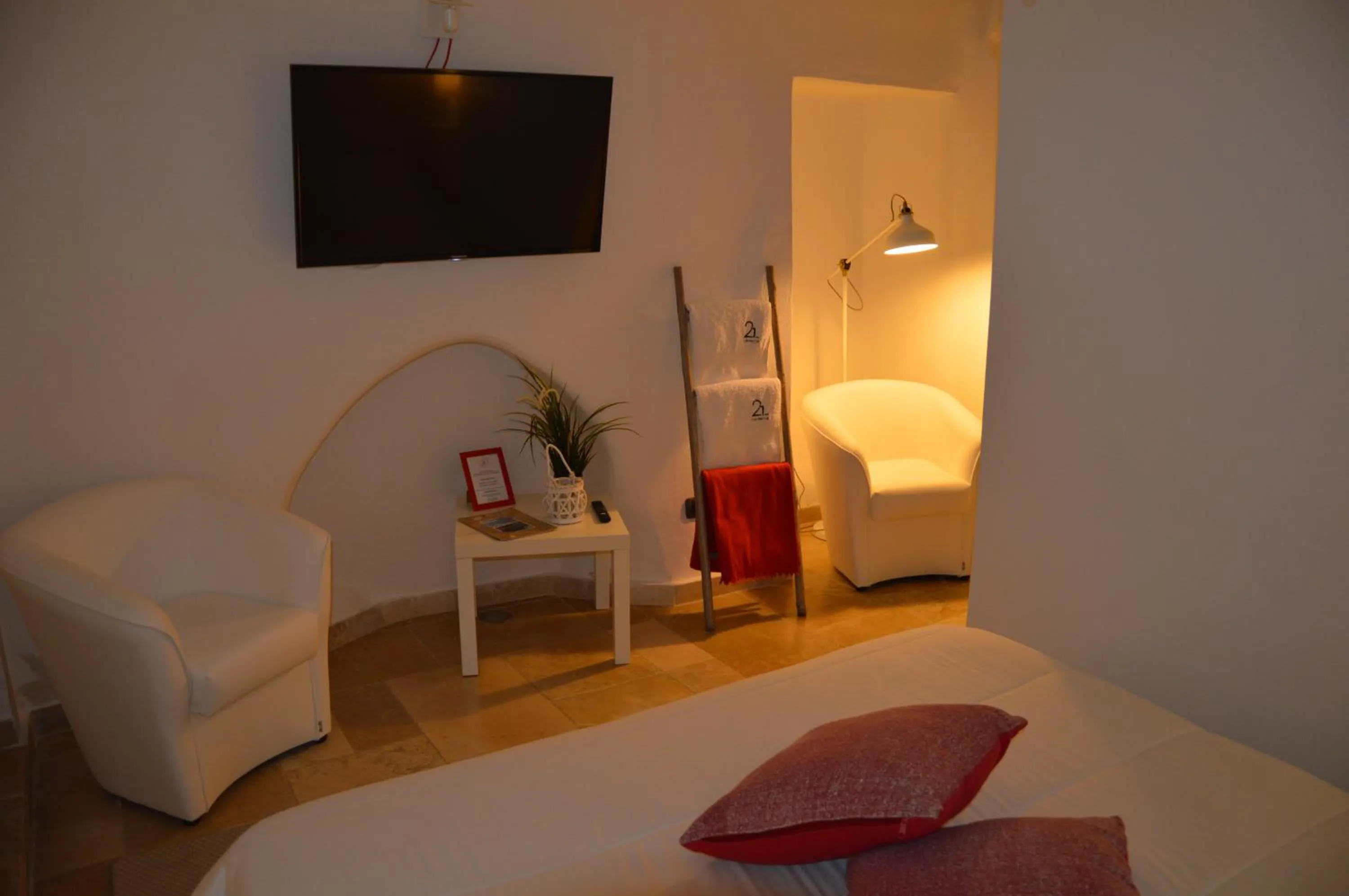 TV and multimedia, Bed in Ostuni 21mq Suite Homes