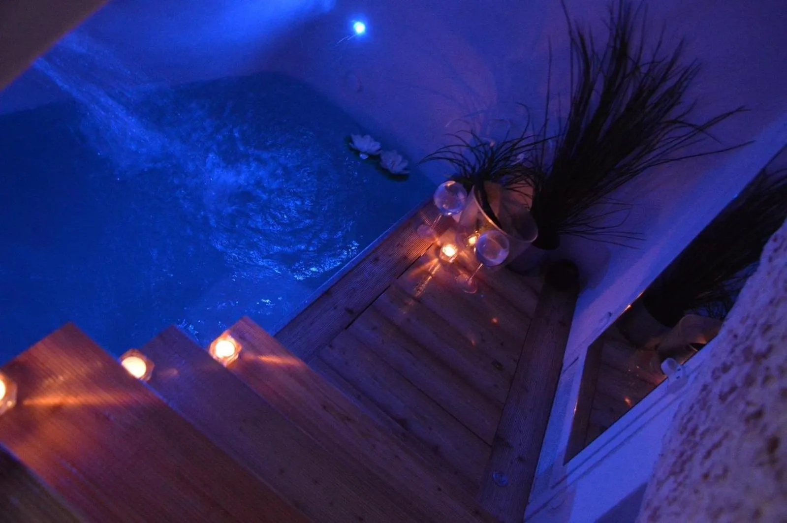 Hot Tub in Ostuni 21mq Suite Homes